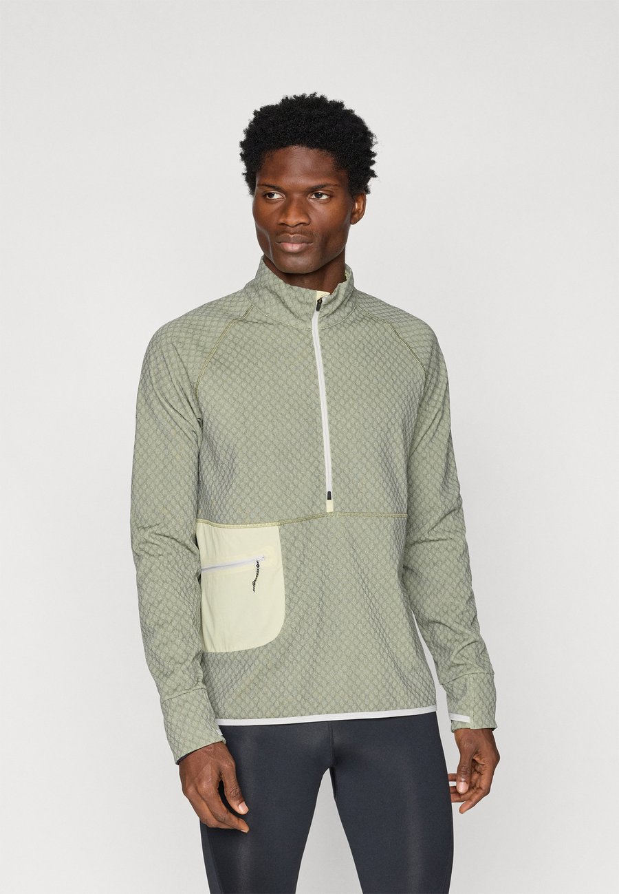 Толстовка Ciele VLVHALFZIP-GLADE, Glade/Light Yellow
Толстовка Ciele VLVHALFZIP-GLADE, Glade/Light Yellow
