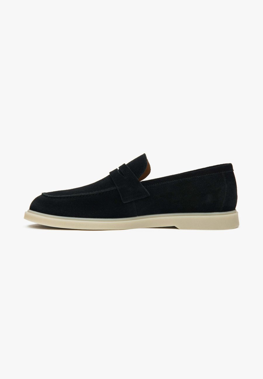 Лоферы ESTRO Slip-ons, Black
Лоферы ESTRO Slip-ons, Black