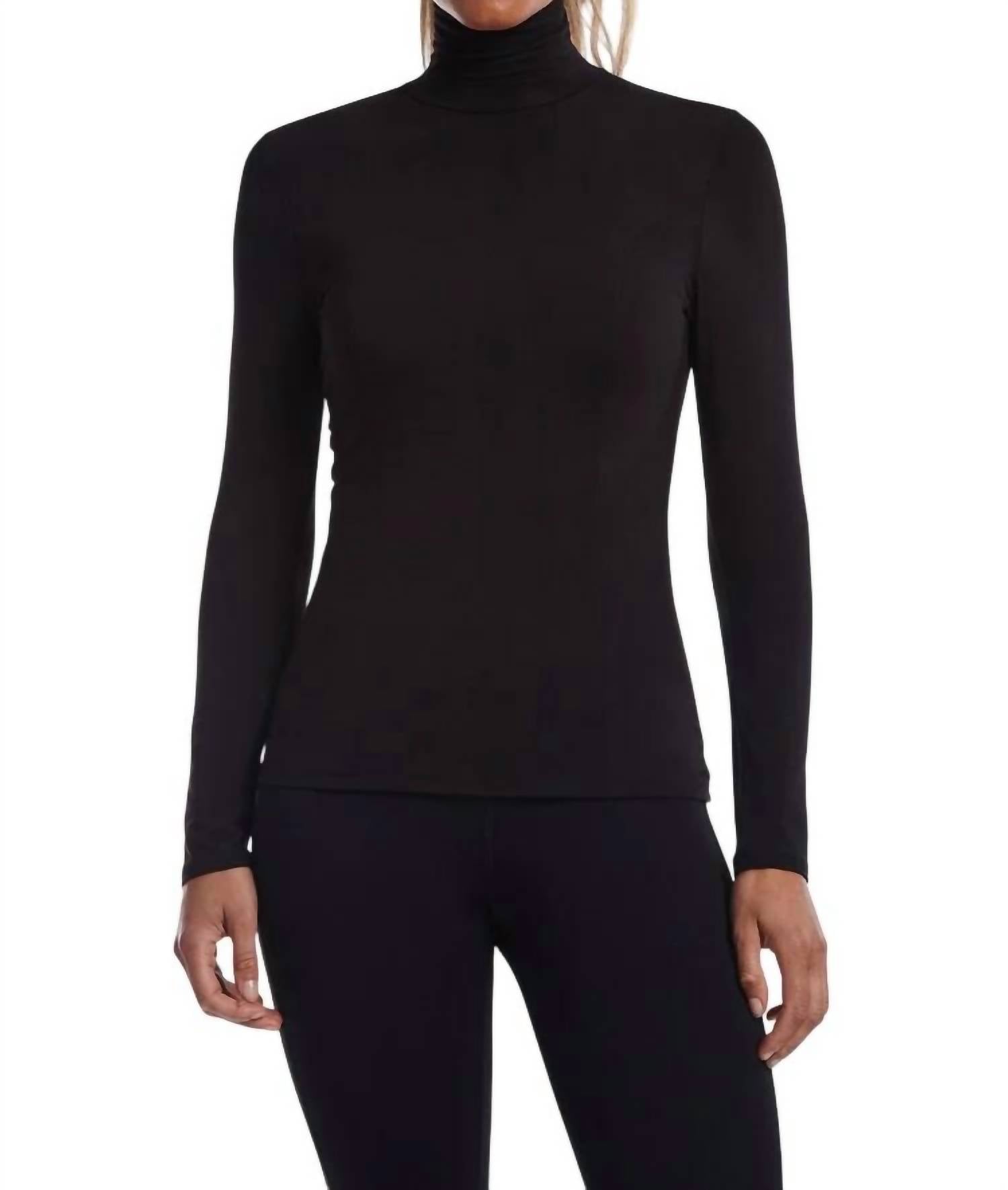 Топ Akor черного цвета Capsule 121
Топ Akor черного цвета Capsule 121