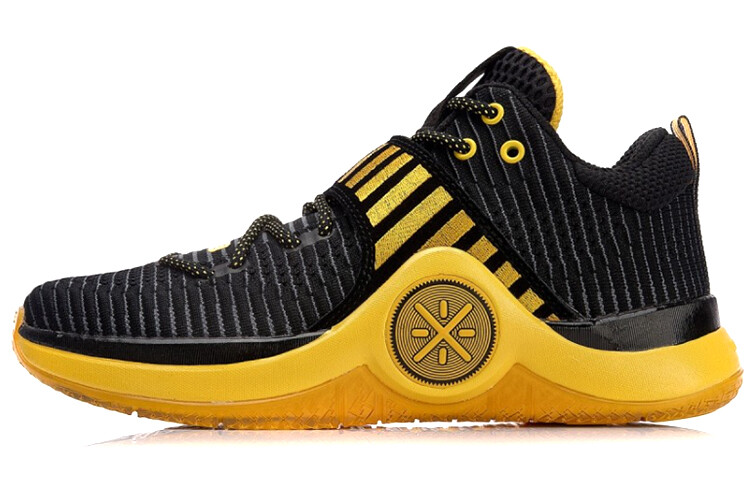 Баскетбольные кроссовки WOW 6 мужские с низким верхом
Баскетбольные кроссовки WOW 6 мужские с низким верхом