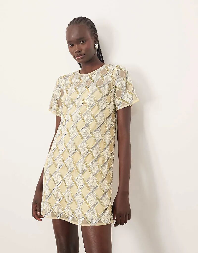 Мини-платье-футболка ARRANGE с декором цвета пахты
Мини-платье-футболка ARRANGE с декором цвета пахты