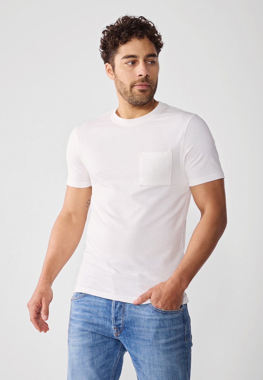 Футболка Pier One Basic T-shirt, Off White/Off-White, Белый, Футболка Pier One Basic T-shirt, Off White/Off-White
Футболка Pier One Basic T-shirt, Off White/Off-White, Белый, Футболка Pier One Basic T-shirt, Off White/Off-White