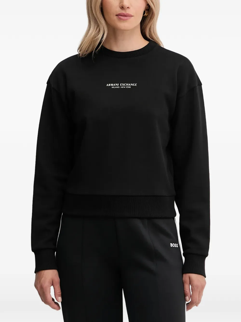 Свитшот с логотипом и круглым вырезом Armani Exchange, черный
Свитшот с логотипом и круглым вырезом Armani Exchange, черный