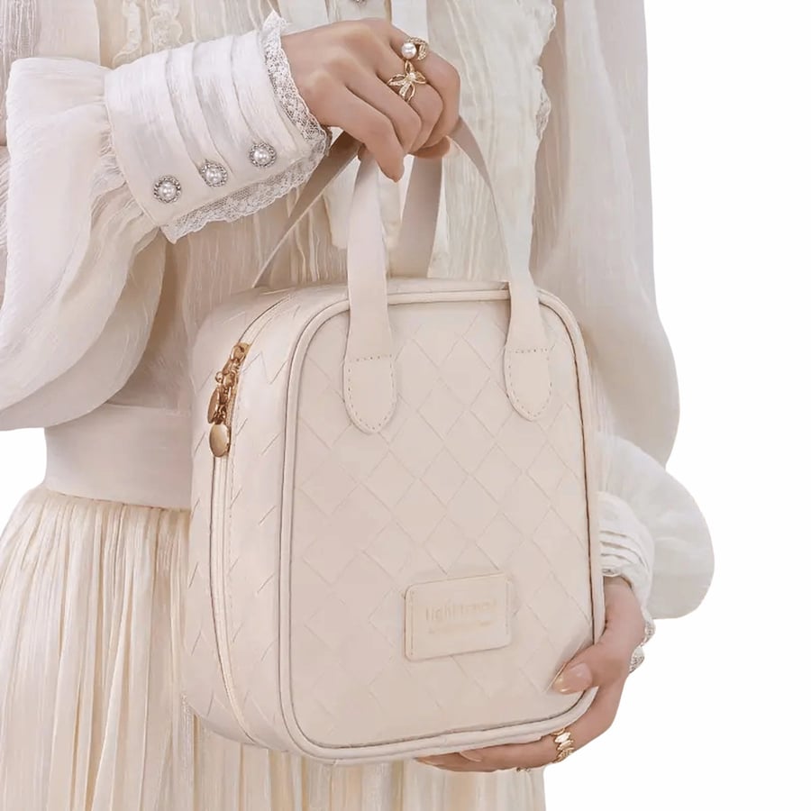 Двухуровневая дорожная косметичка с отделениями для аксессуаров Zzato Zorganizowany Dom
Двухуровневая дорожная косметичка с отделениями для аксессуаров Zzato Zorganizowany Dom