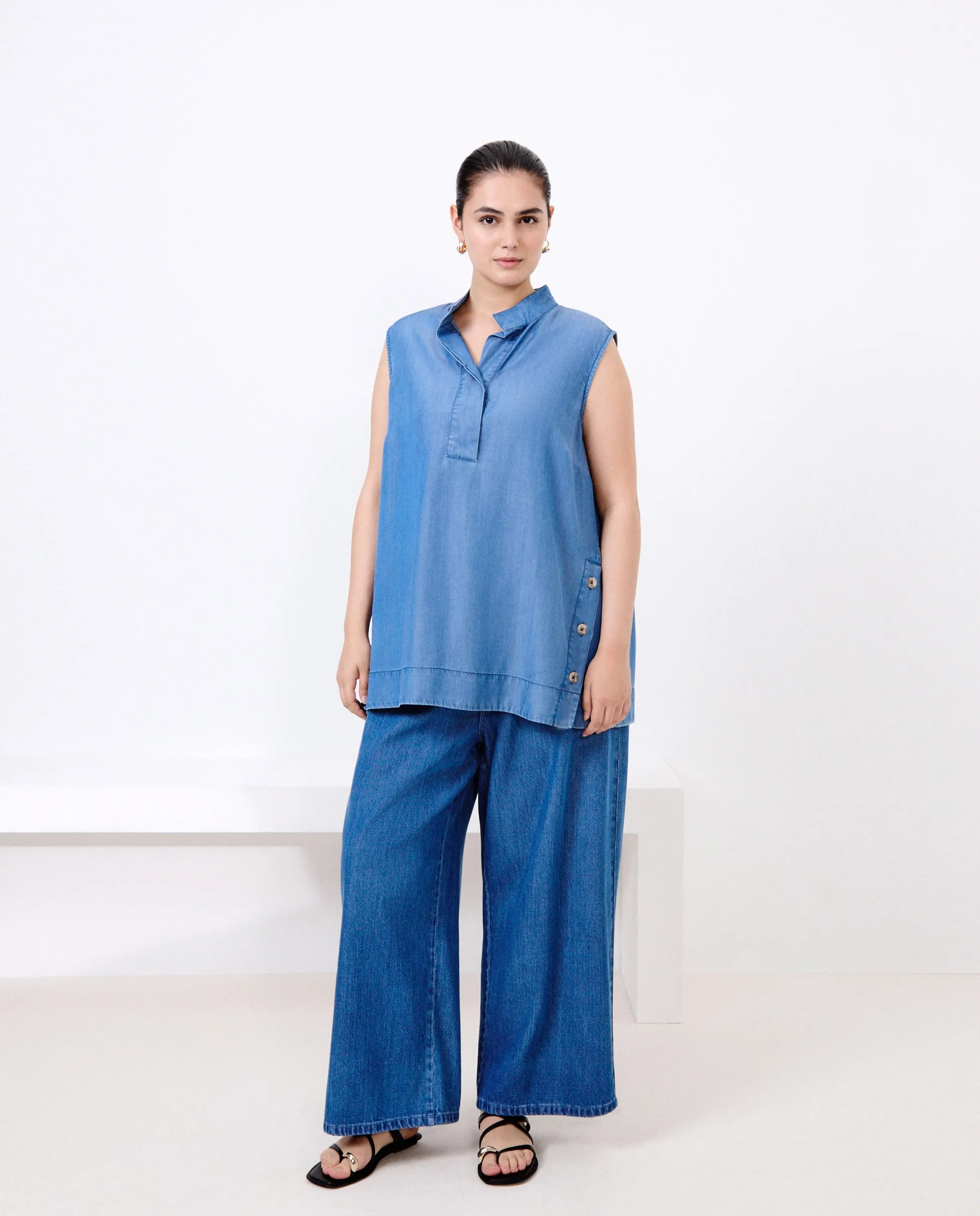 Женская блузка с боковыми пуговицами Couchel, бледно-голубой
Женская блузка с боковыми пуговицами Couchel, бледно-голубой