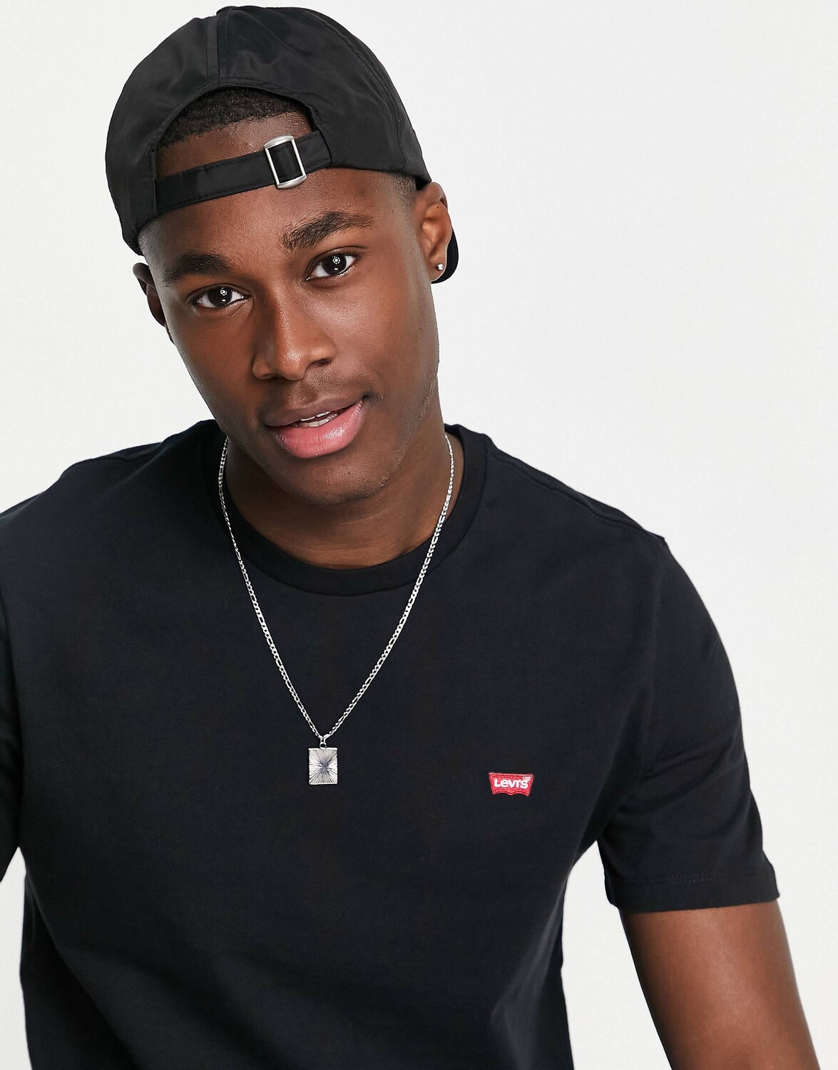 Оригинальная маленькая футболка Levi's с крыльями летучей мыши минерально-черного цвета, Черный, Оригинальная маленькая футболка Levi's с крыльями летучей мыши минерально-черного цвета
Оригинальная маленькая футболка Levi's с крыльями летучей мыши минерально-черного цвета, Черный, Оригинальная маленькая футболка Levi's с крыльями летучей мыши минерально-черного цвета