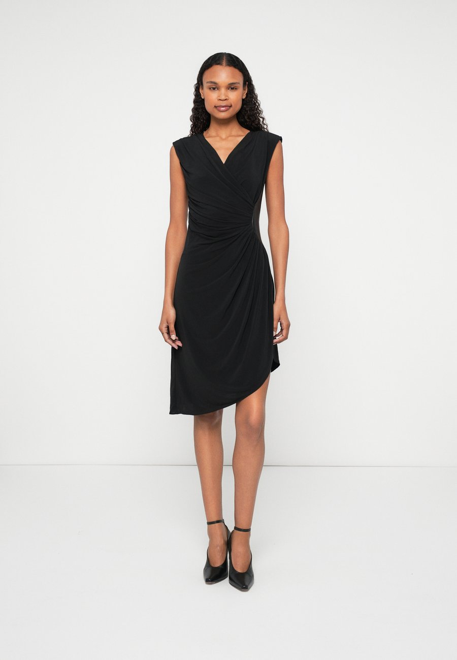Платье KARL LAGERFELD DRAPED DRESS, Black
Платье KARL LAGERFELD DRAPED DRESS, Black