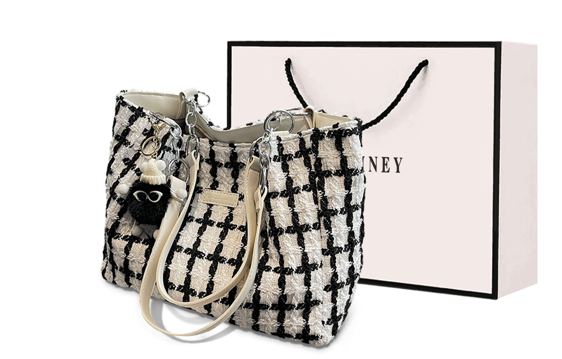 Тканевая сумка-шопер на плечо большая женская экрю/черная VINEY
Тканевая сумка-шопер на плечо большая женская экрю/черная VINEY