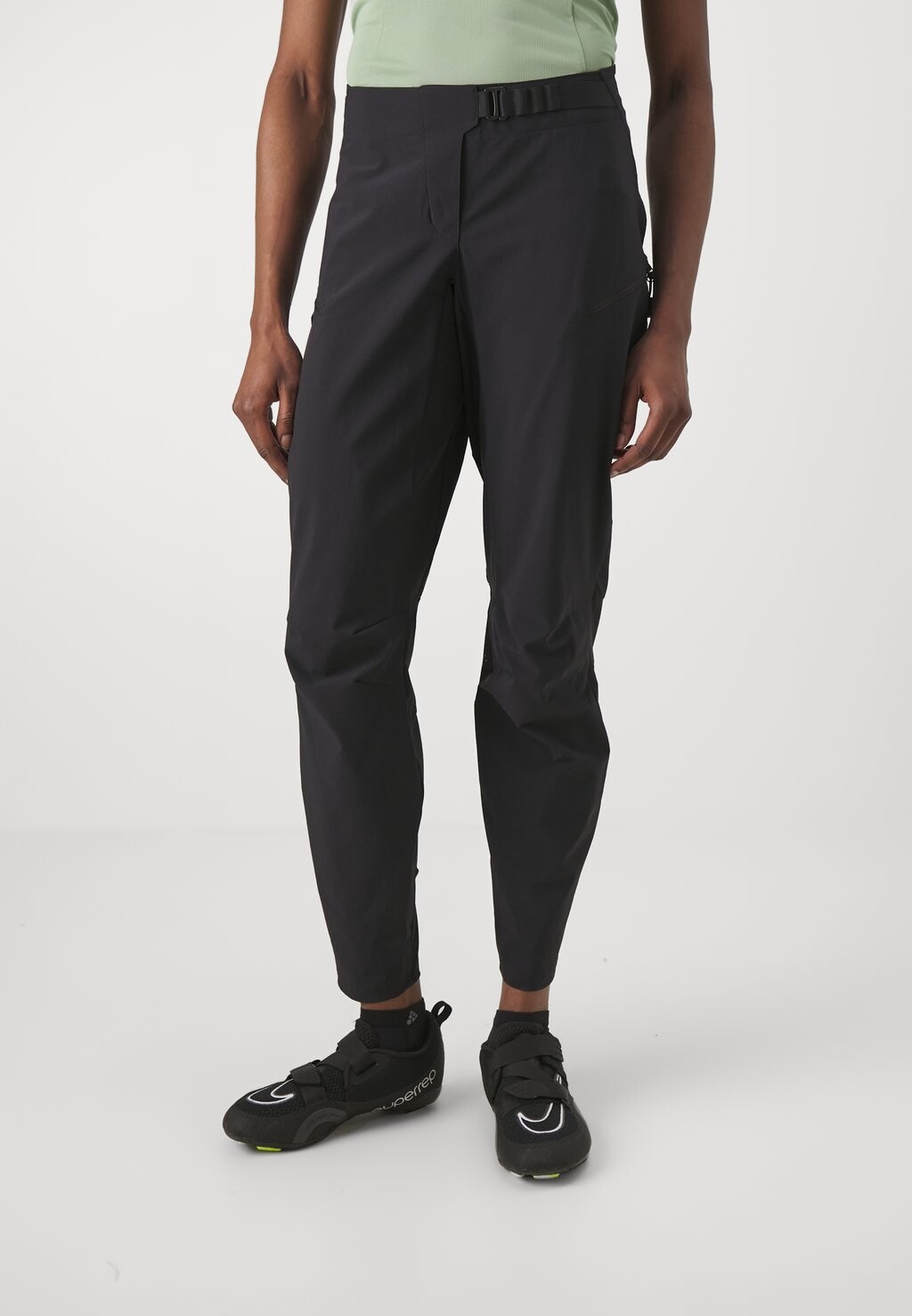 Уличные брюки WOMENS MOAB PRO PANTS Vaude, цвет black
Уличные брюки WOMENS MOAB PRO PANTS Vaude, цвет black