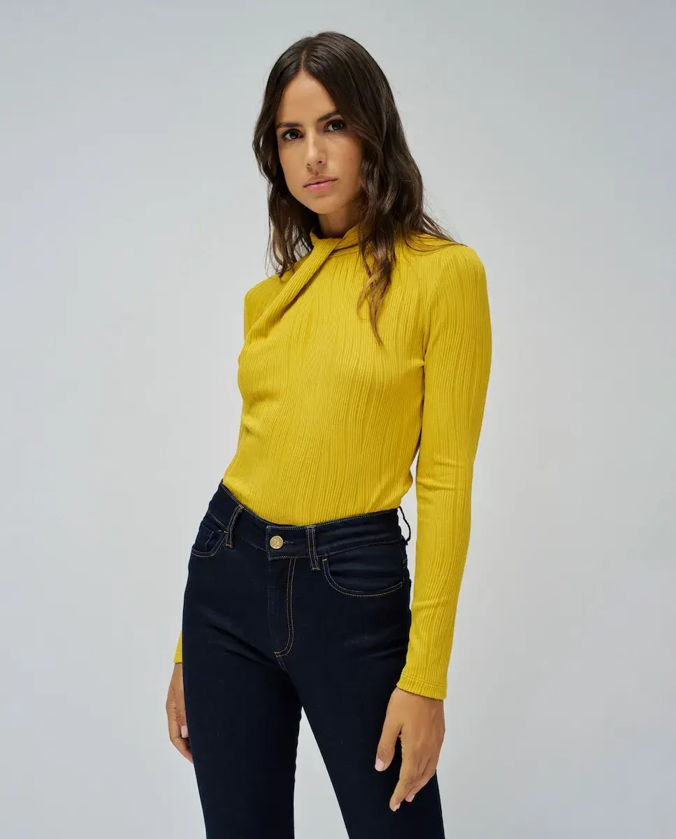 Женский облегающий джемпер в рубчик Salsa Jeans, горчичный
Женский облегающий джемпер в рубчик Salsa Jeans, горчичный