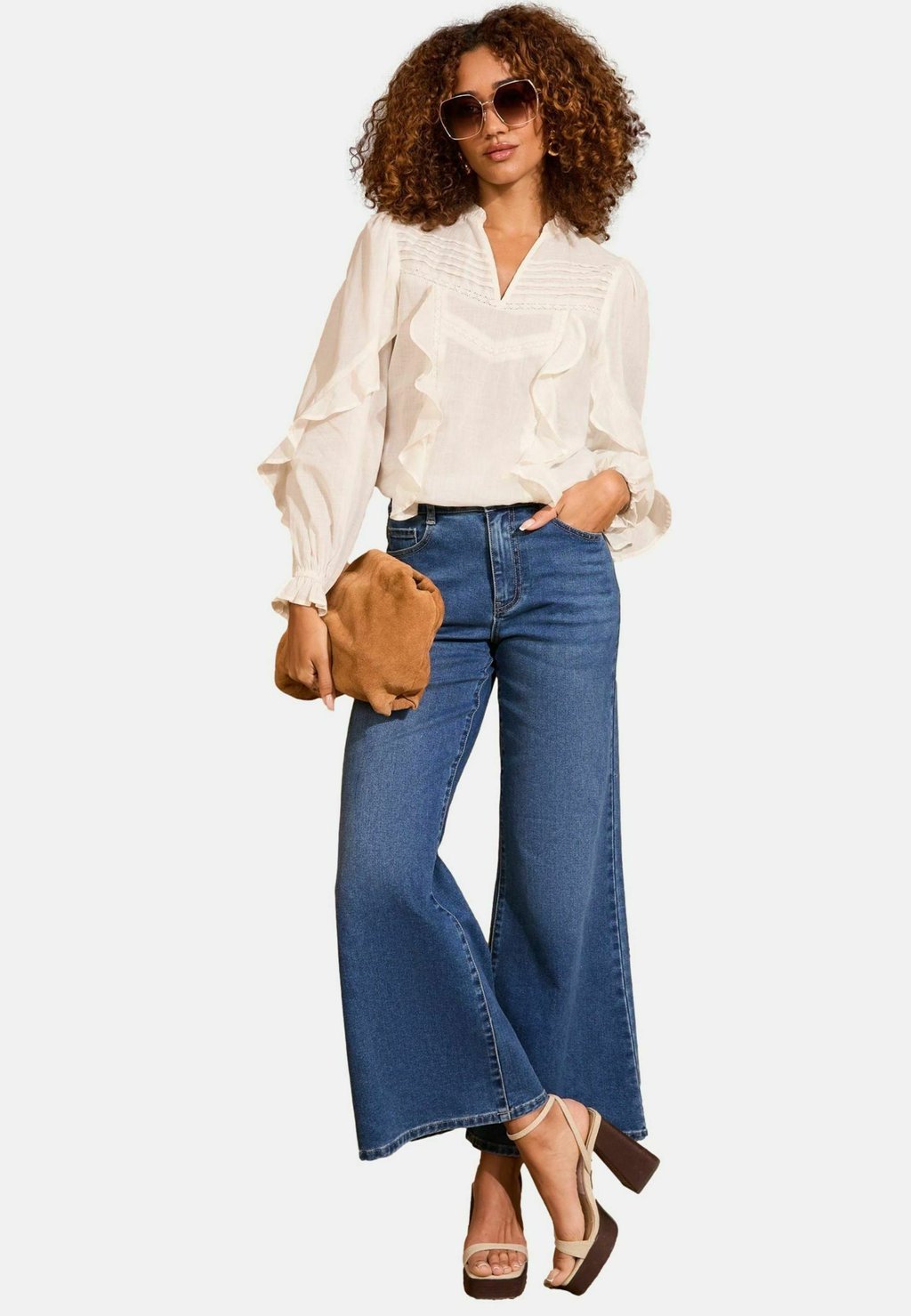 Блуза REGULAR FIT V-NECK LONG SLEEVE Love & Roses, белый 
Блуза REGULAR FIT V-NECK LONG SLEEVE Love & Roses, белый