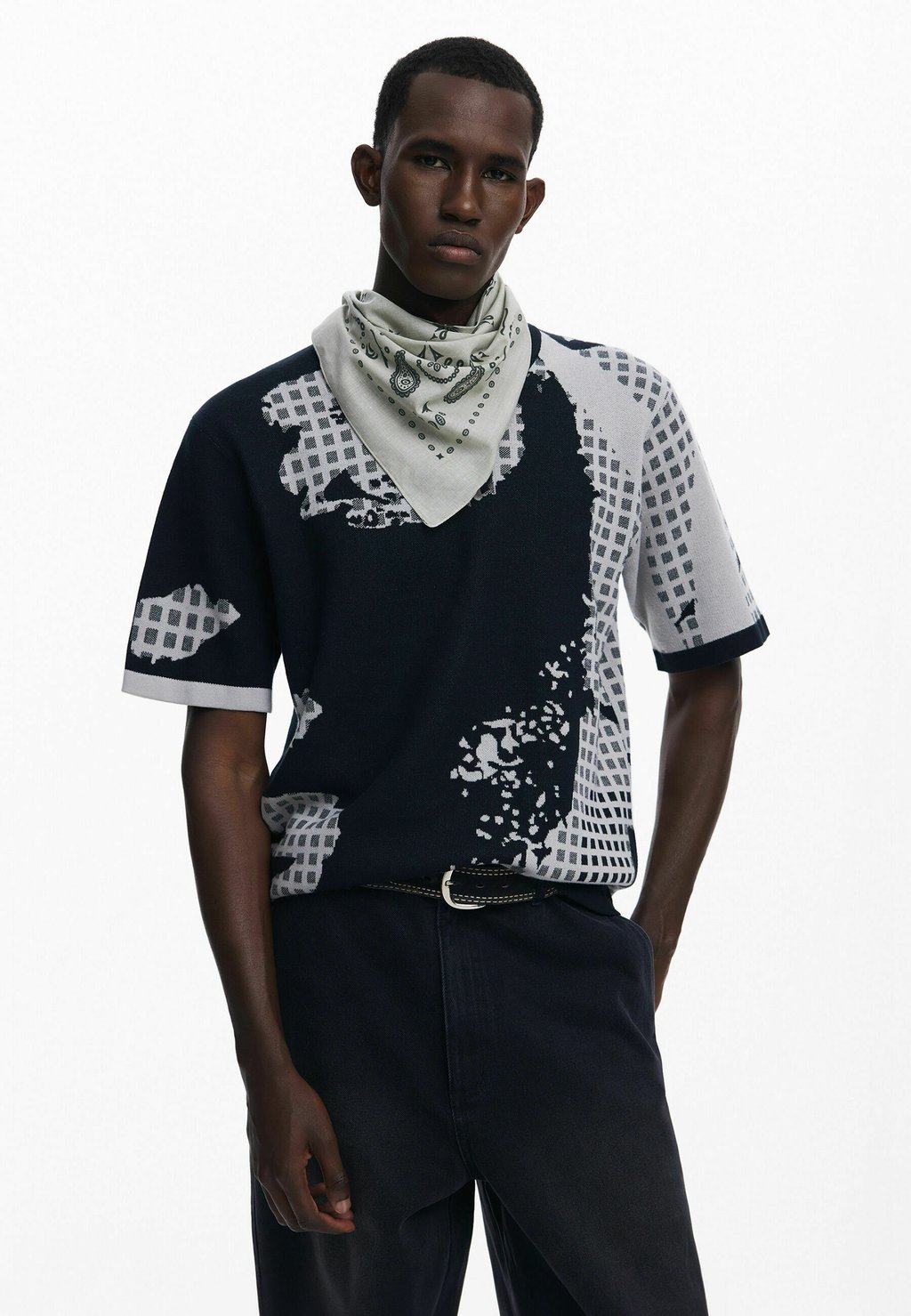 Футболка с принтом Desigual, черный
Футболка с принтом Desigual, черный