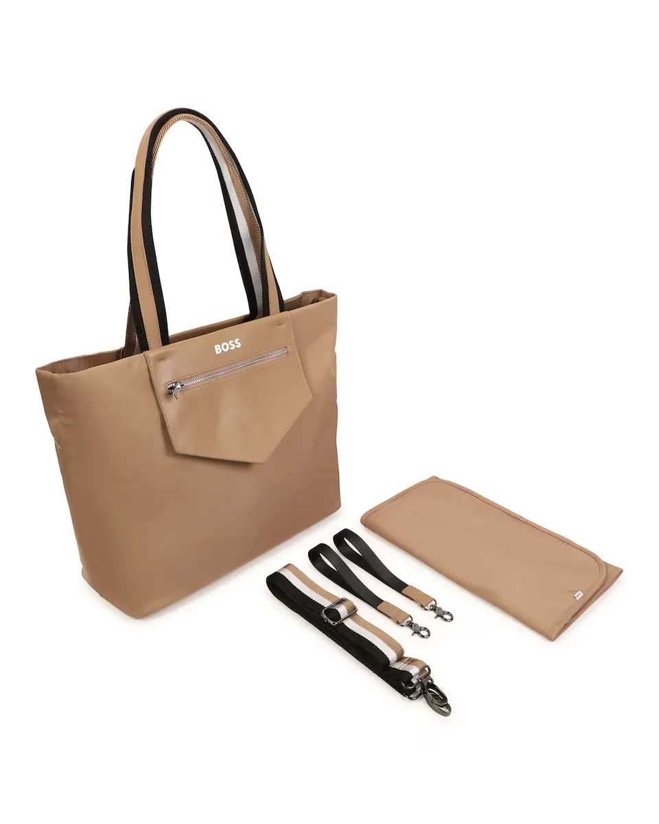 Коричневая сумка для подгузников из полиэстера BOSS Kidswear, коричневый
Коричневая сумка для подгузников из полиэстера BOSS Kidswear, коричневый