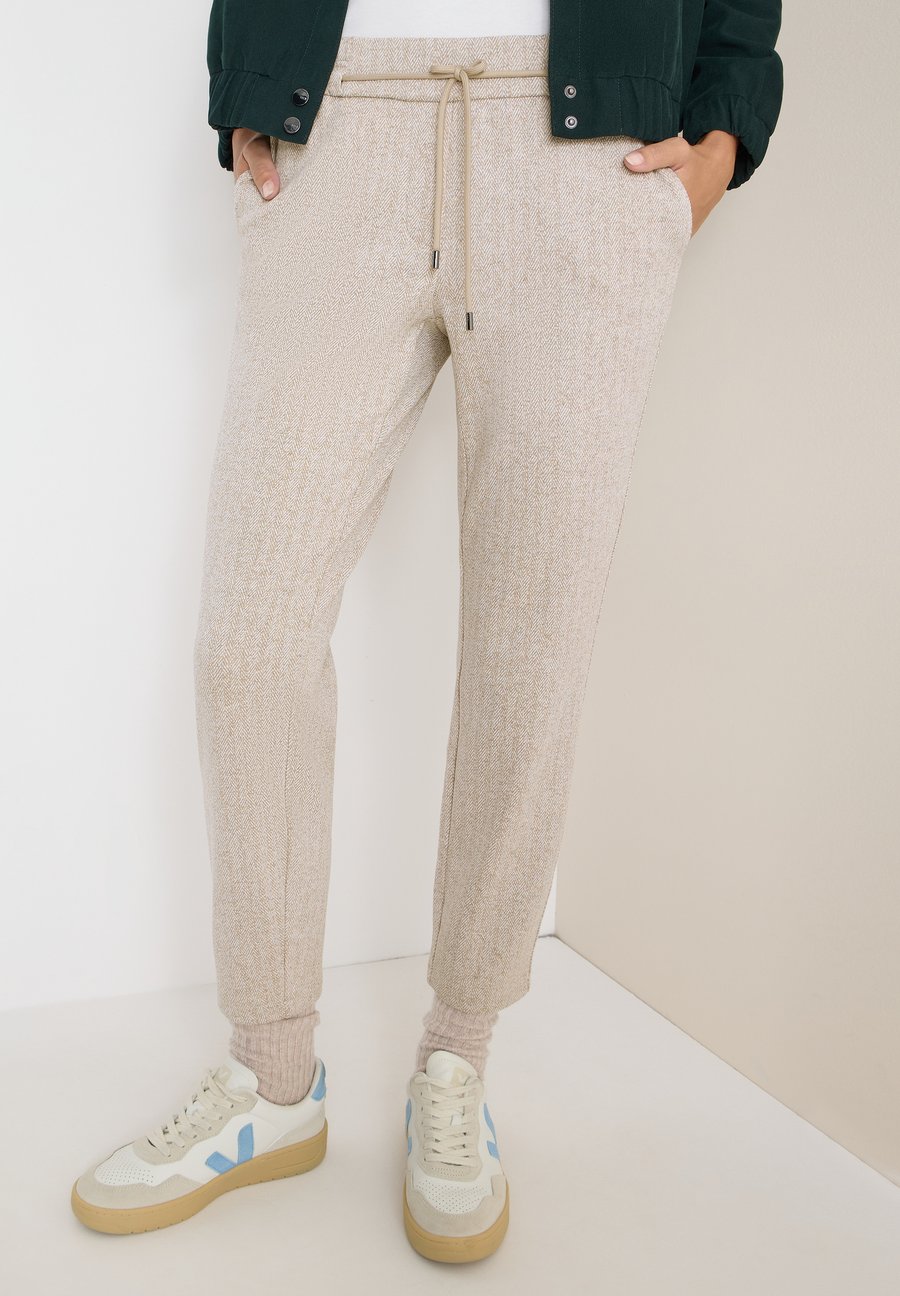 Брюки Cecil CASUAL FIT, Weiß/White
Брюки Cecil CASUAL FIT, Weiß/White