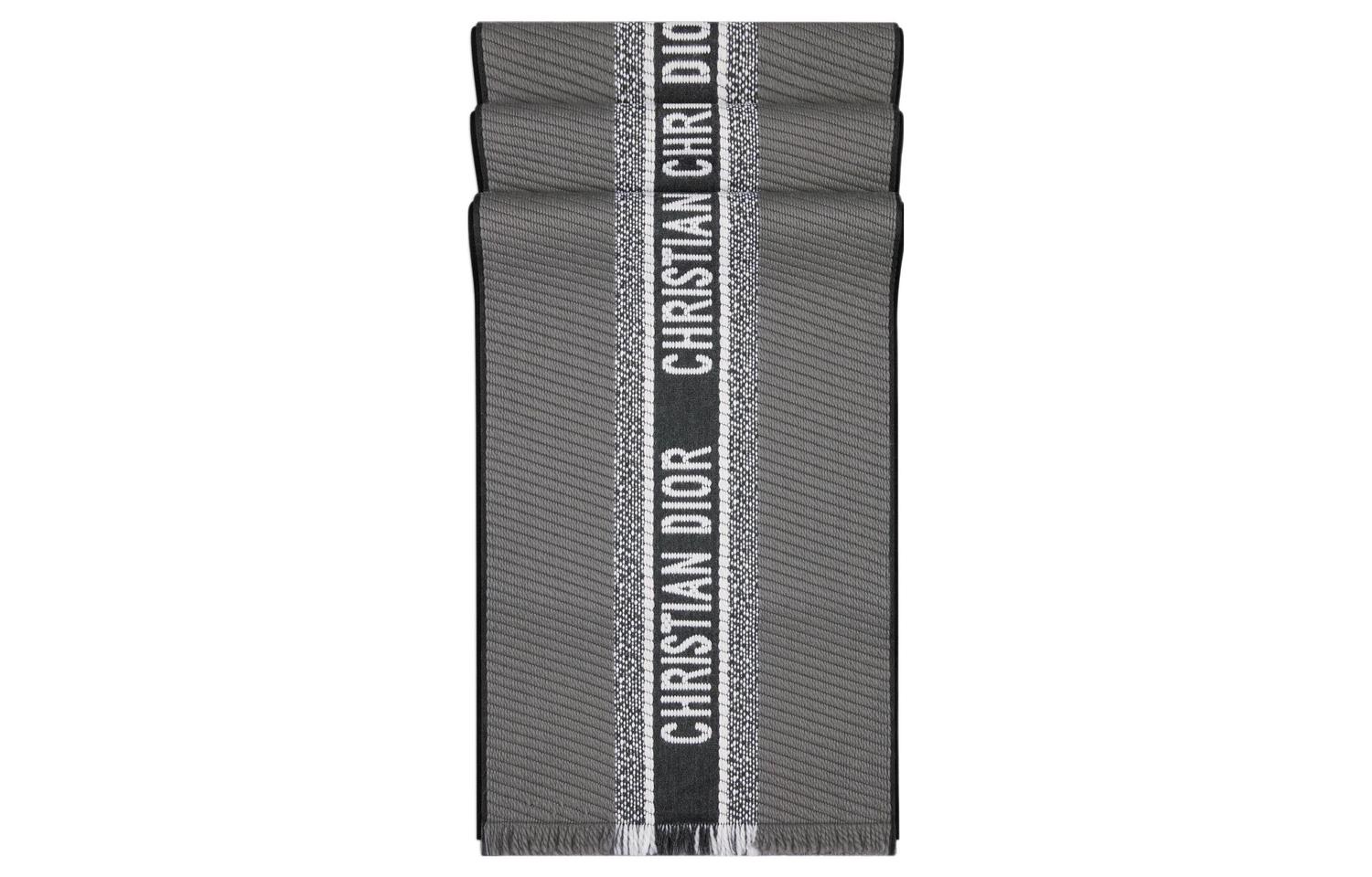 Шерстяной шарф DIOR женский серый
Шерстяной шарф DIOR женский серый