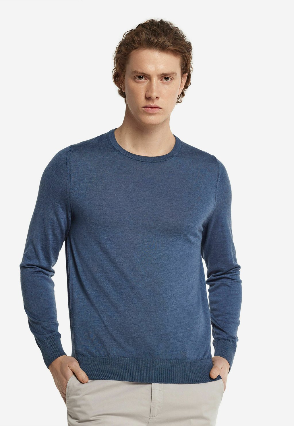 Толстовка RUNDHALS ULTRALIGHT Falconeri, темно-синий
Толстовка RUNDHALS ULTRALIGHT Falconeri, темно-синий