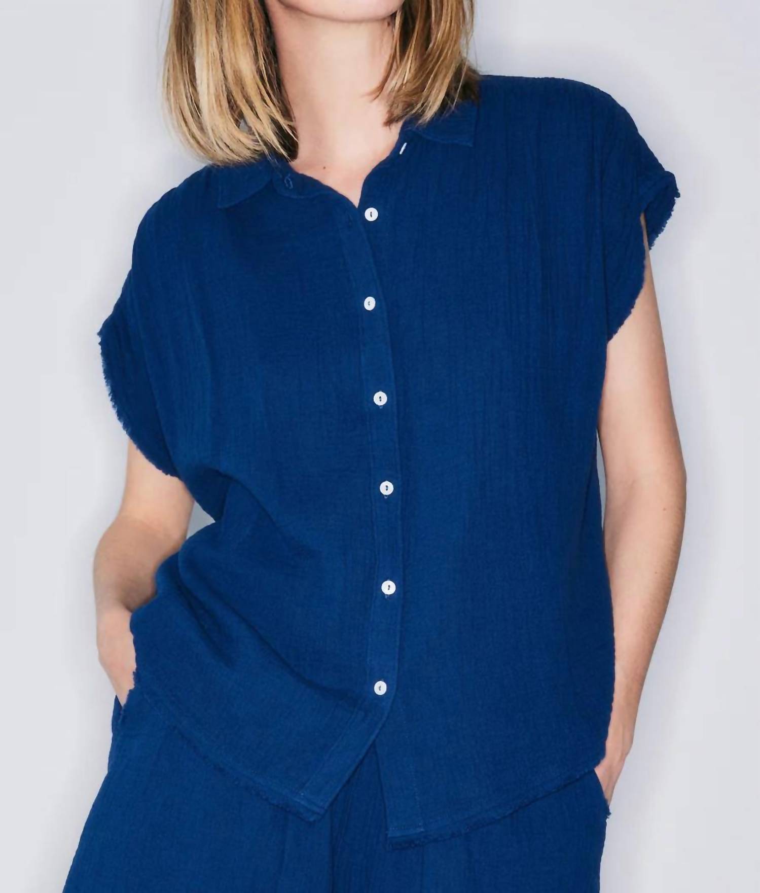 Хлопковая рубашка Jayla Batik синего цвета MELISSA NEPTON
Хлопковая рубашка Jayla Batik синего цвета MELISSA NEPTON