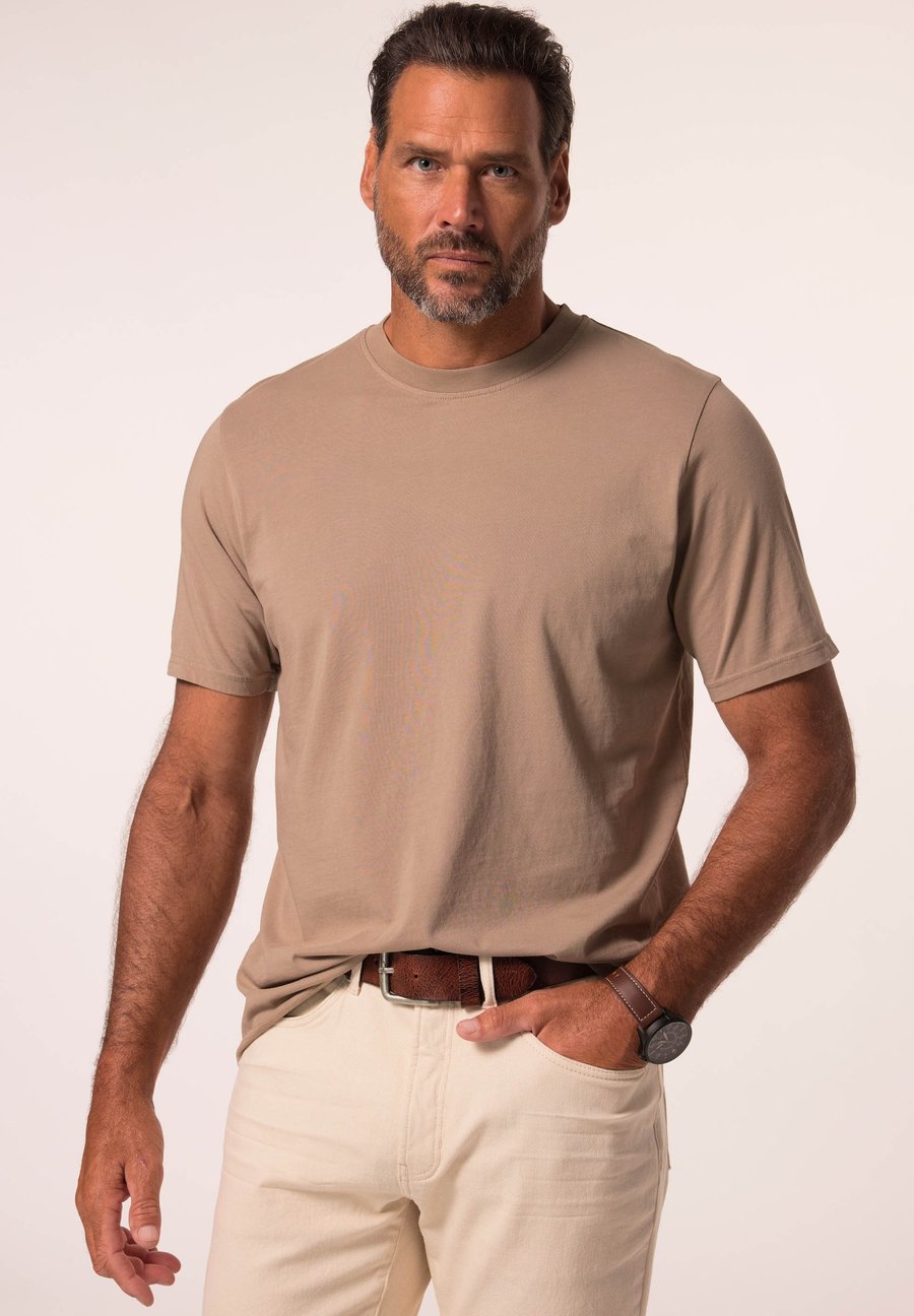 Футболка JP1880 AWARE SHORT SLEEVE, Light Brown, Коричневый, Футболка JP1880 AWARE SHORT SLEEVE, Light Brown
Футболка JP1880 AWARE SHORT SLEEVE, Light Brown, Коричневый, Футболка JP1880 AWARE SHORT SLEEVE, Light Brown