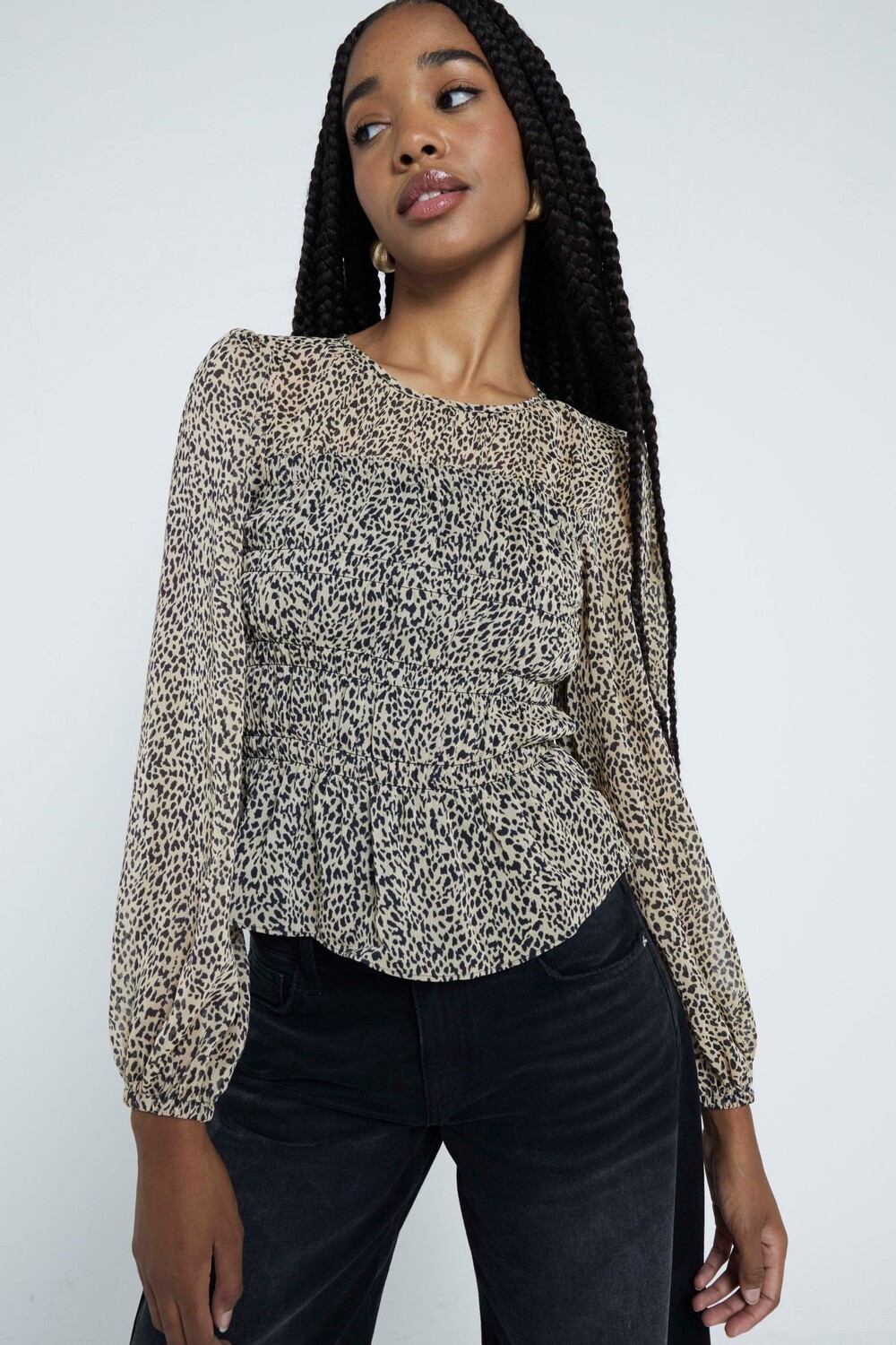 Бежевая шифоновая блузка с принтом и сборками River Island, коричневый
Бежевая шифоновая блузка с принтом и сборками River Island, коричневый