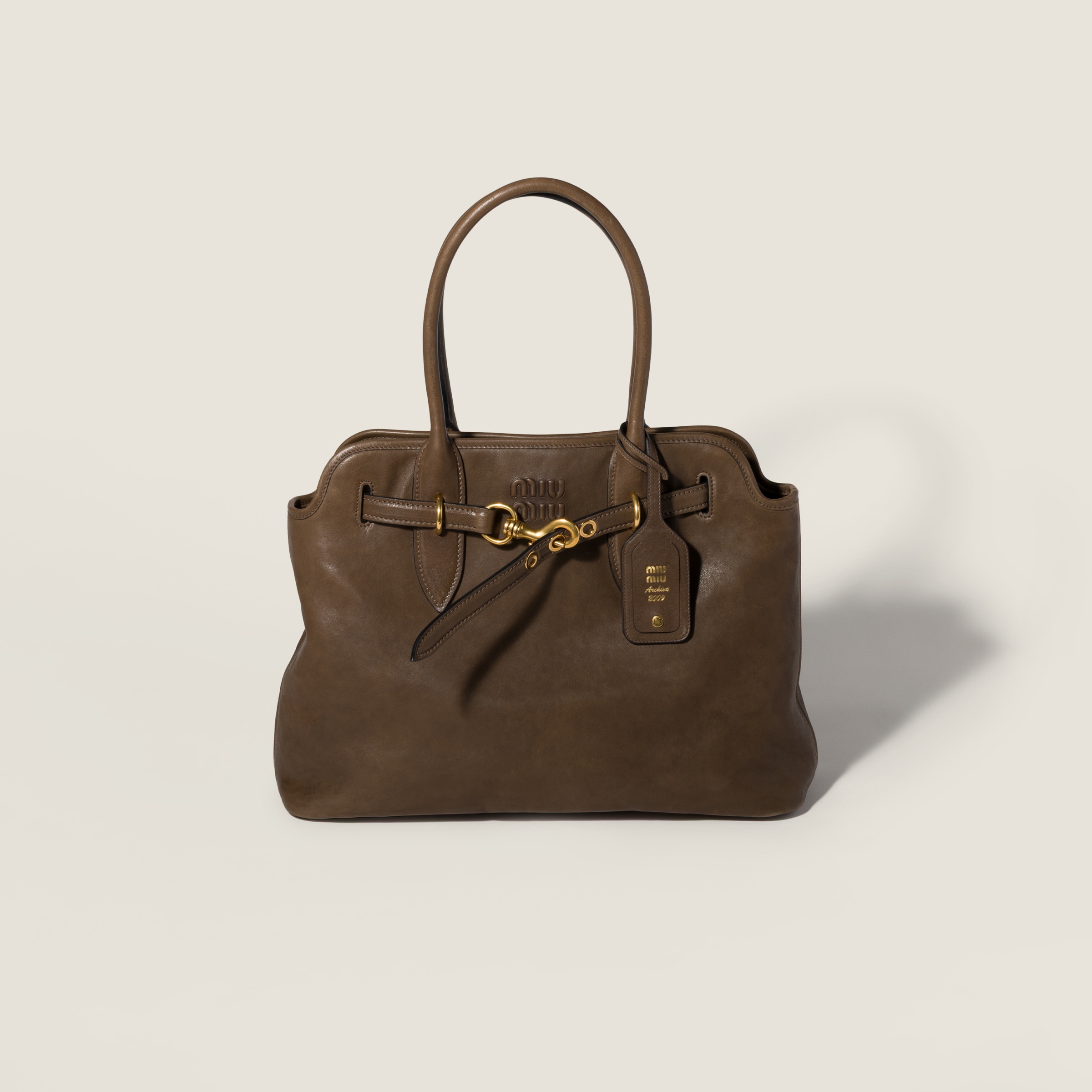 Сумка Aventure из наппа-кожи MIU MIU, зеленый
Сумка Aventure из наппа-кожи MIU MIU, зеленый