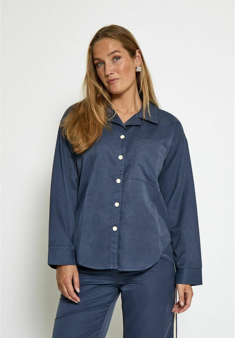 Блуза Desires Button-down blouse, Total Eclipse Blue/Blue
Блуза Desires Button-down blouse, Total Eclipse Blue/Blue