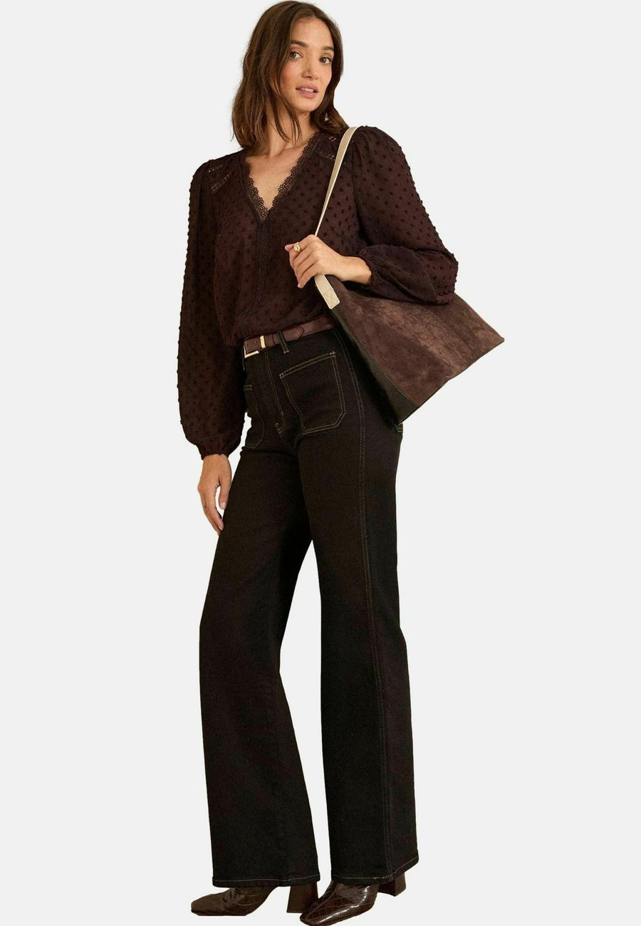 Блуза Love & Roses REGULAR FIT , Burgundy Red/Bordeaux
Блуза Love & Roses REGULAR FIT , Burgundy Red/Bordeaux