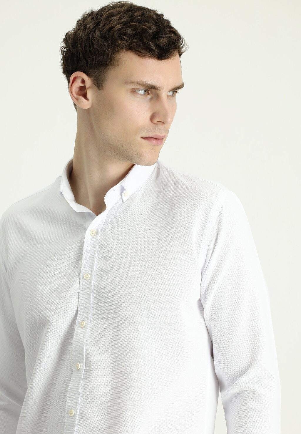 Рубашка MIKRO-MUSTER UND GEKNOPFTEM KRAGEN Kigili, белый
Рубашка MIKRO-MUSTER UND GEKNOPFTEM KRAGEN Kigili, белый