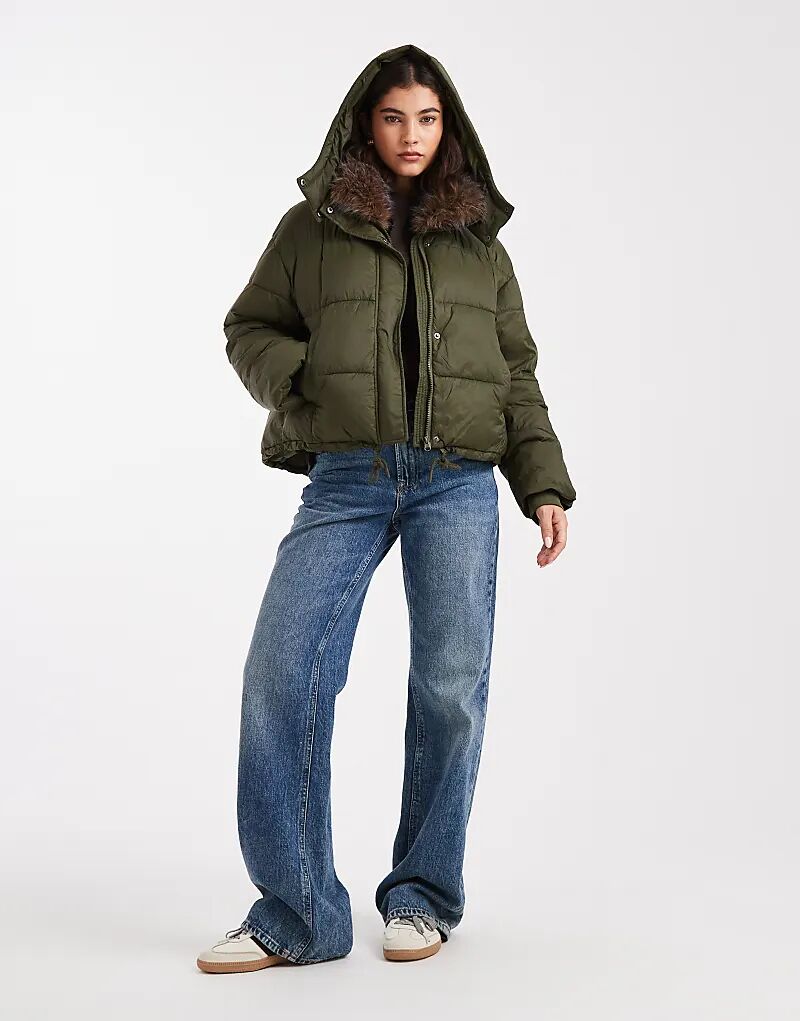 Утепленная куртка South Beach с капюшоном, отороченным искусственным мехом, цвета хаки
Утепленная куртка South Beach с капюшоном, отороченным искусственным мехом, цвета хаки