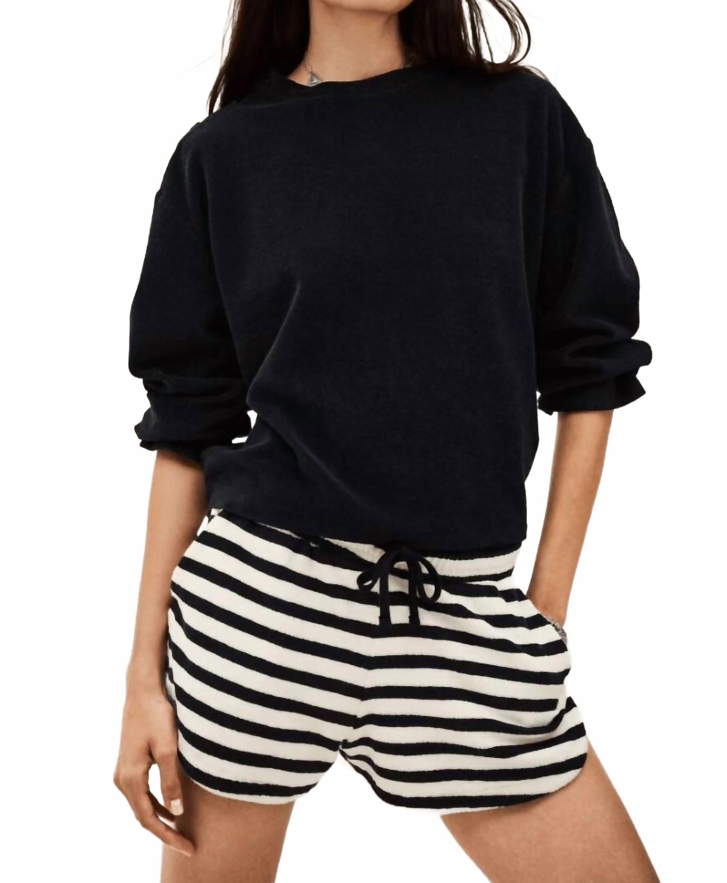 Финн полосатые шорты в черном натуральном Ba&sh
Финн полосатые шорты в черном натуральном Ba&sh