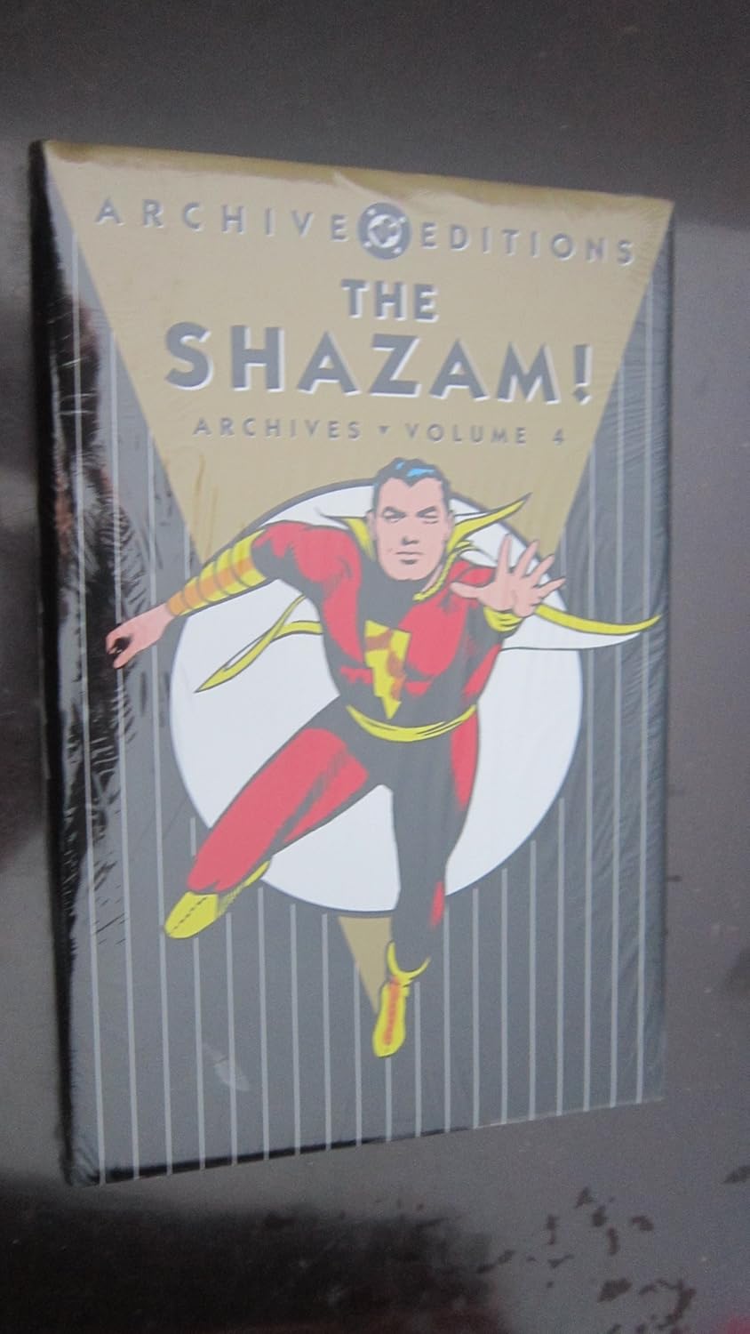 Shazam!, The: Archives - Volume 4 (Archive Editions) (DC Comics)
Shazam!, The: Archives - Volume 4 (Archive Editions) (DC Comics)