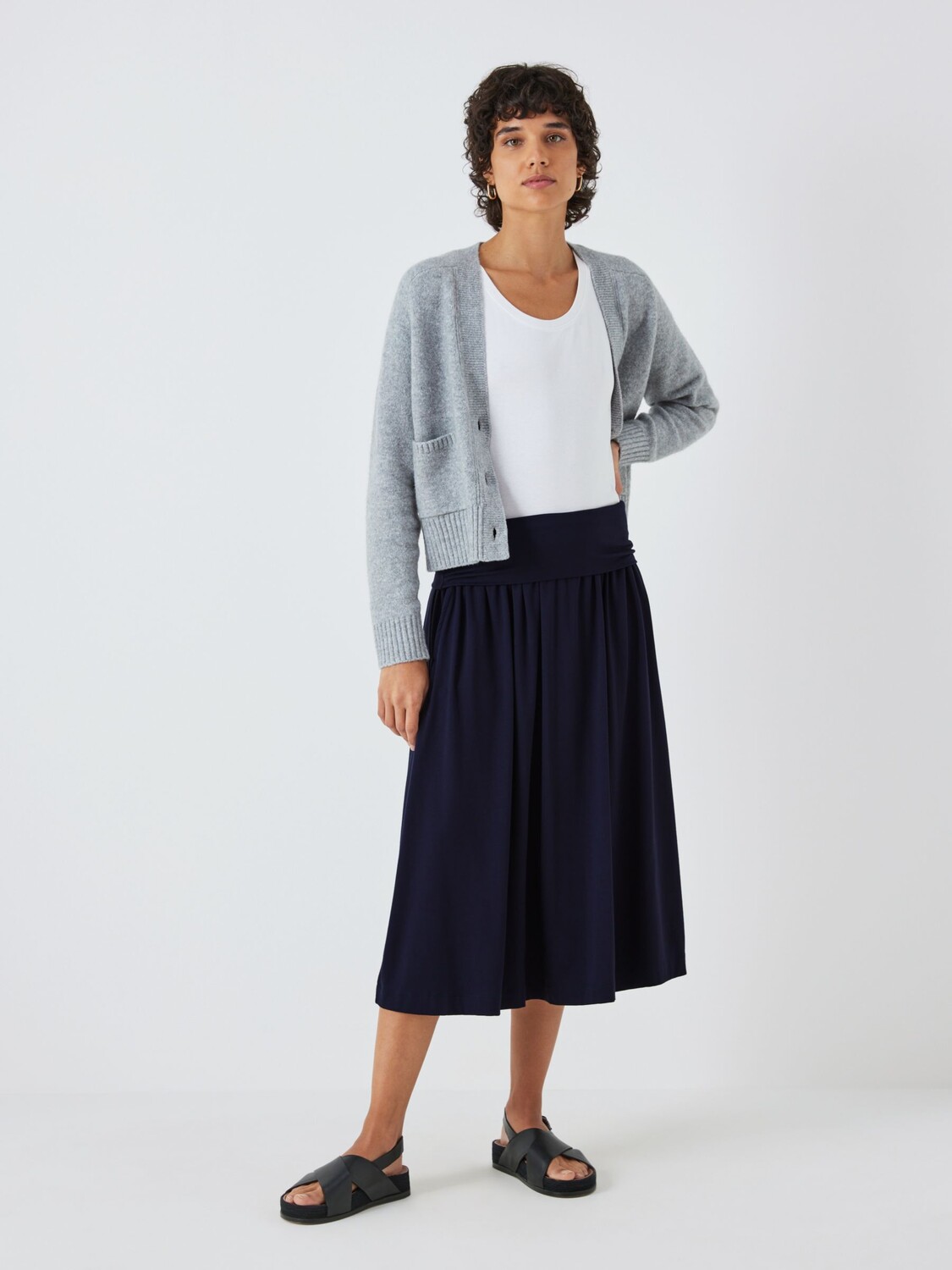 Юбка миди из джерси John Lewis темно-синяя
Юбка миди из джерси John Lewis темно-синяя