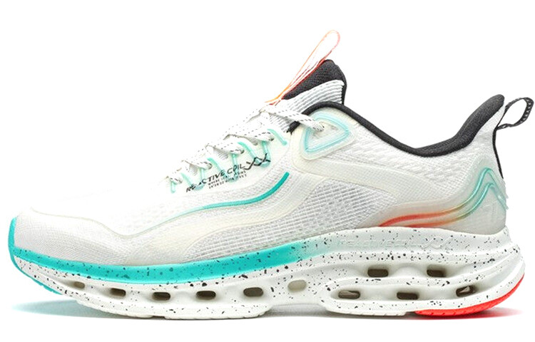 Кроссовки мужские низкие белые/черные Xtep
Кроссовки мужские низкие белые/черные Xtep