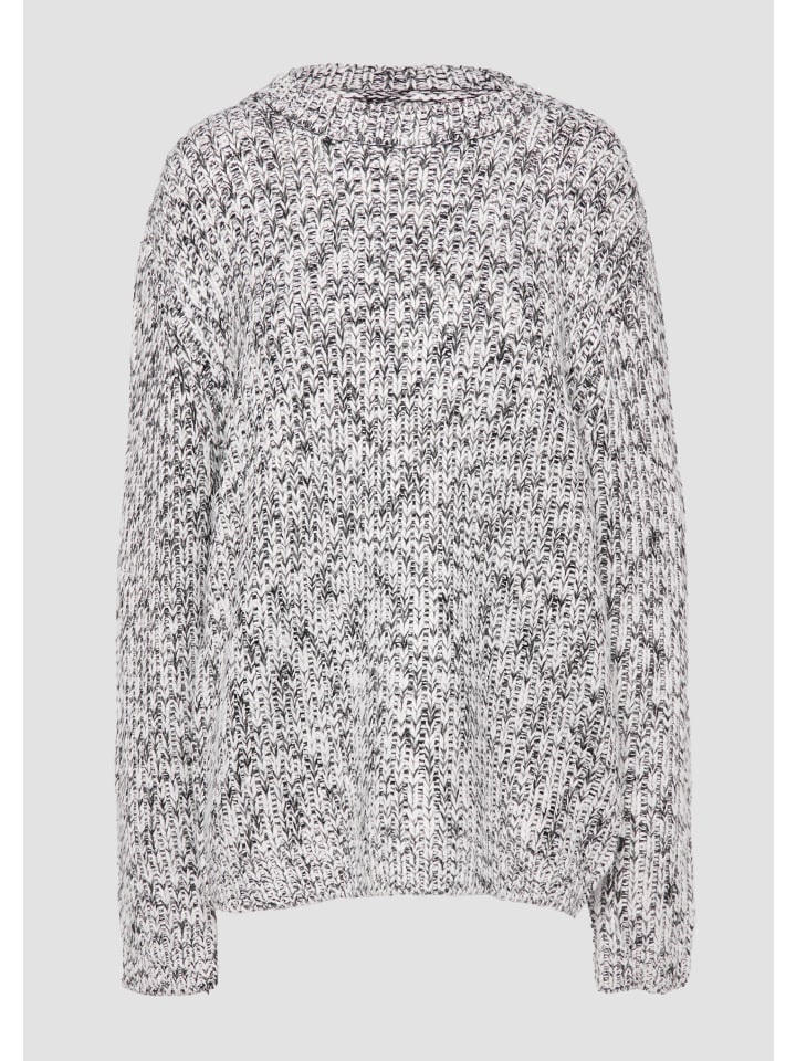 Вязаный свитер в цвете 99W0_black QS
Вязаный свитер в цвете 99W0_black QS