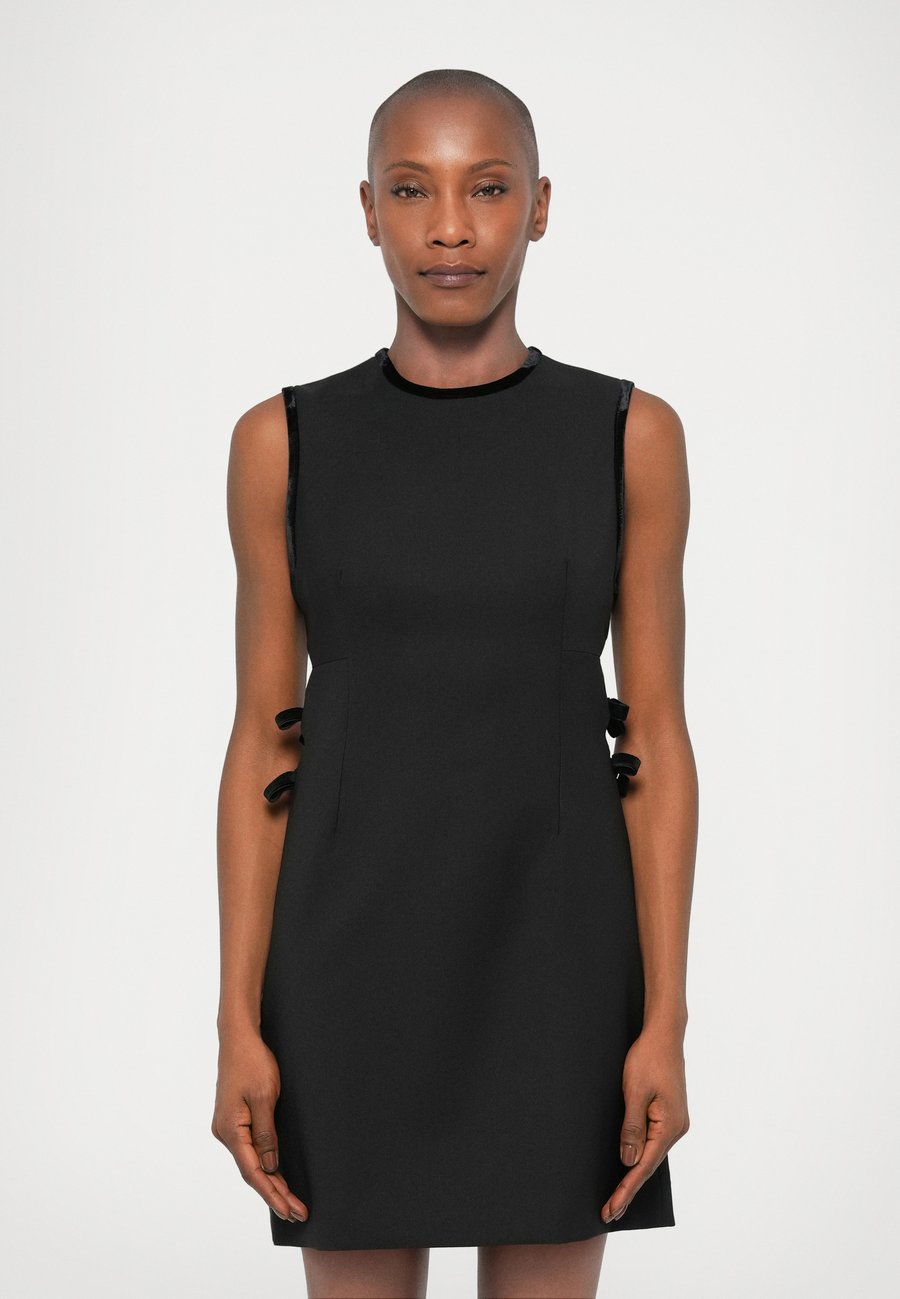 Платье sandro ROBE, Noir/Black
Платье sandro ROBE, Noir/Black