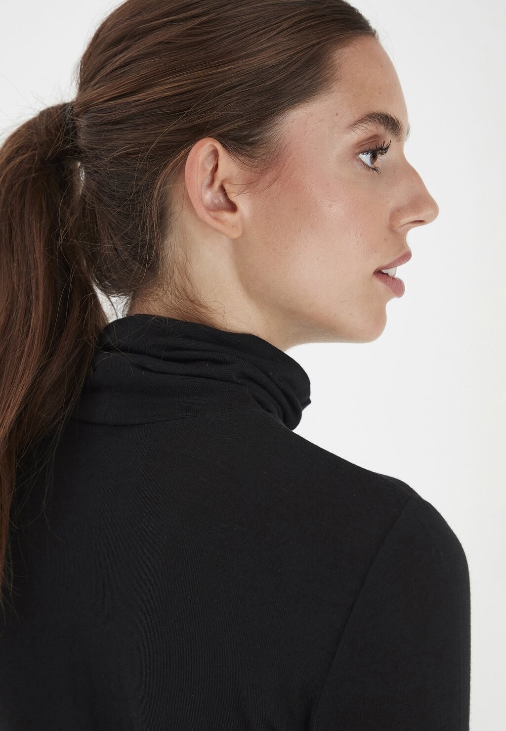 Топ с длинными рукавами IHPHILUCA LS ICHI, черный
Топ с длинными рукавами IHPHILUCA LS ICHI, черный