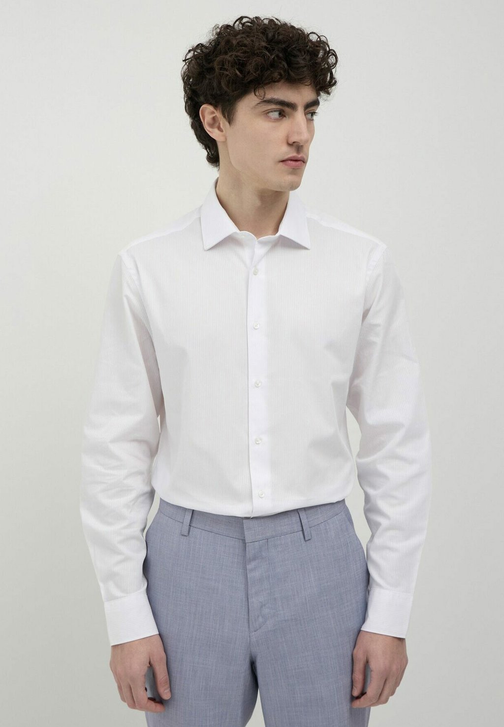 Классическая рубашка Calliope, белый
Классическая рубашка Calliope, белый