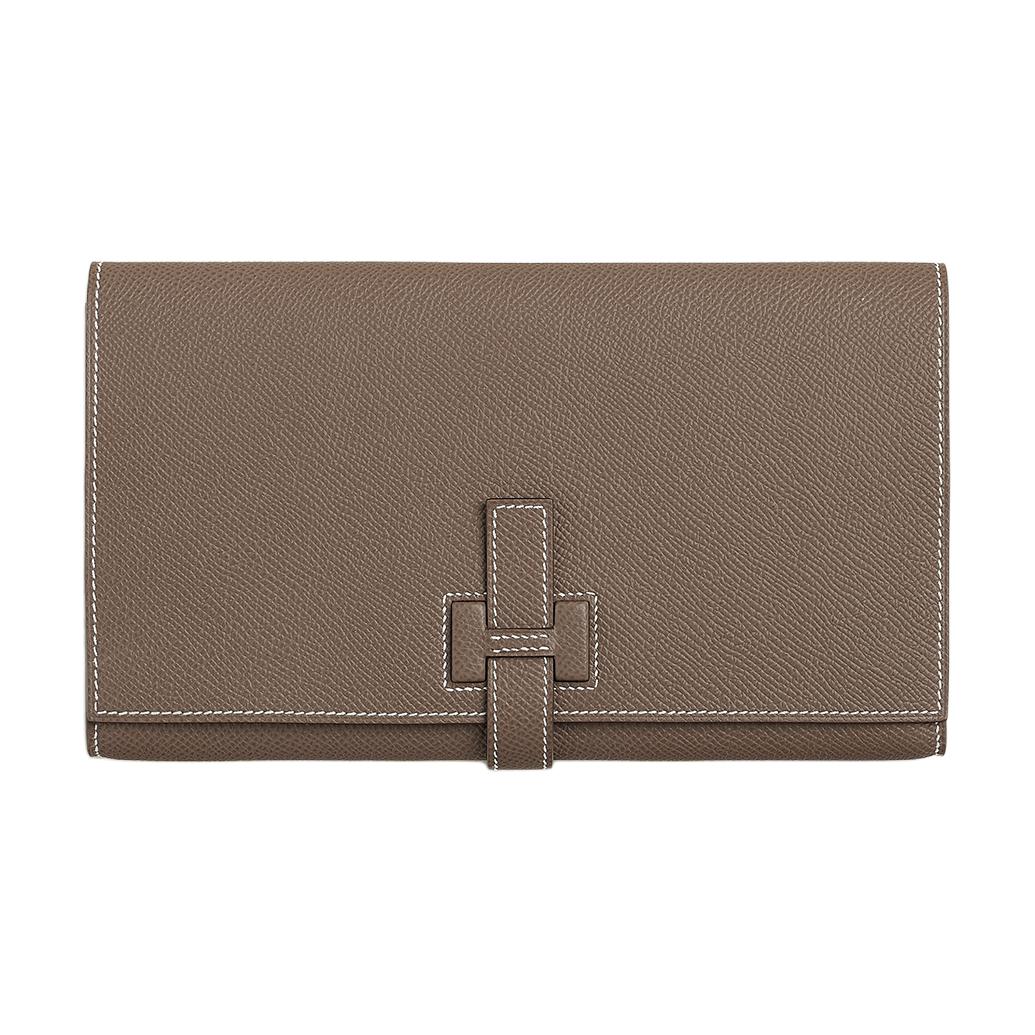 Hermes Новый женский кошелек H Passant Epsom из телячьей кожи, цвет 18 ÉToupe, оттенок «слоновая кость»
Hermes Новый женский кошелек H Passant Epsom из телячьей кожи, цвет 18 ÉToupe, оттенок «слоновая кость»