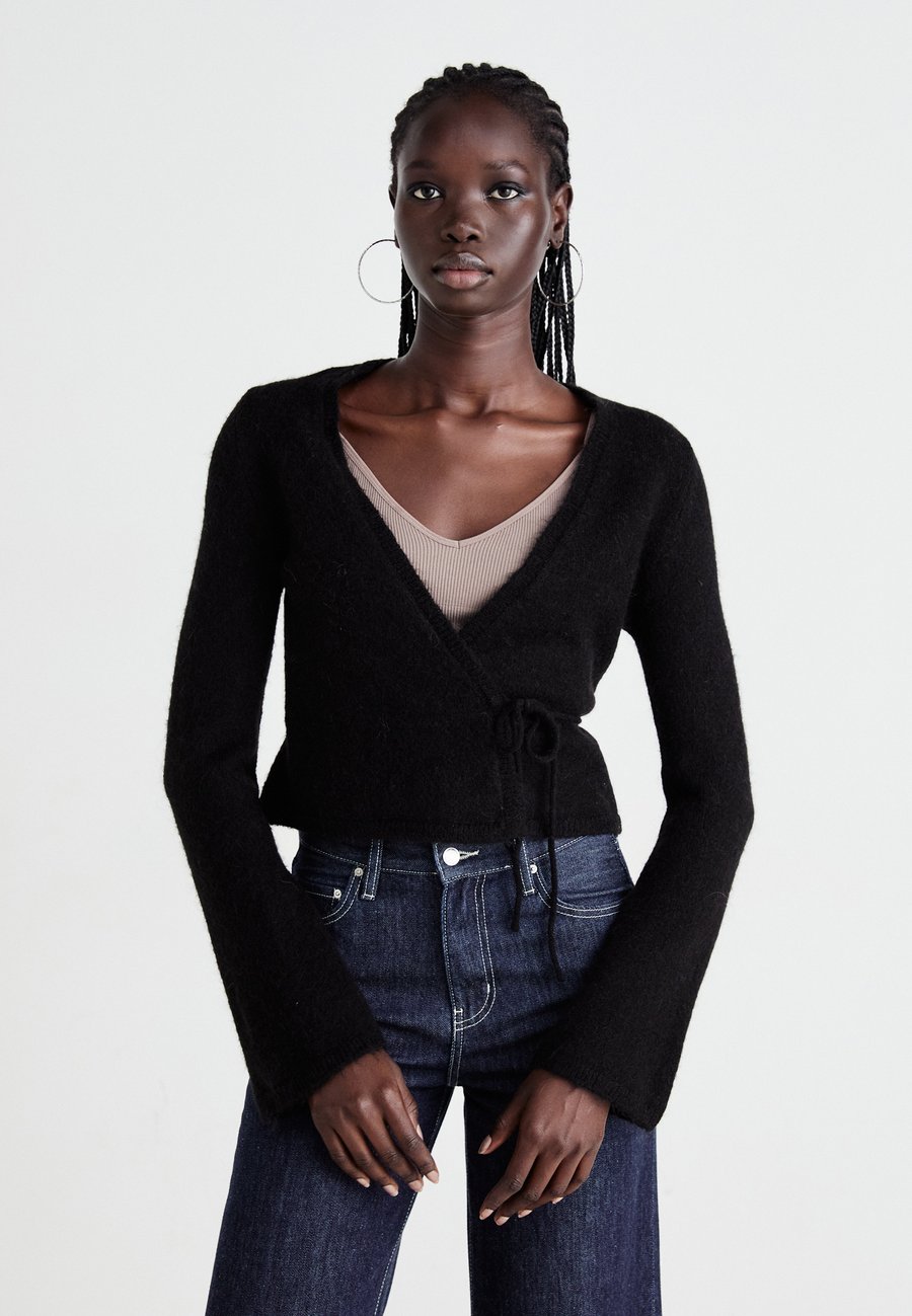 Кардиган Gina Tricot WRAP CARDIGAN, Black
Кардиган Gina Tricot WRAP CARDIGAN, Black