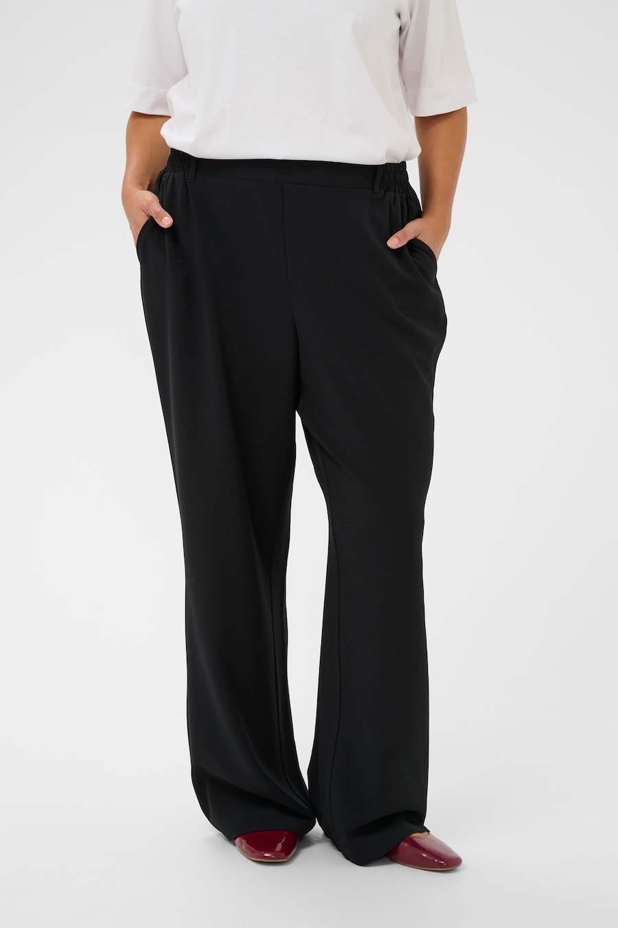 Обычные брюки KAFFE CURVE, черный
Обычные брюки KAFFE CURVE, черный