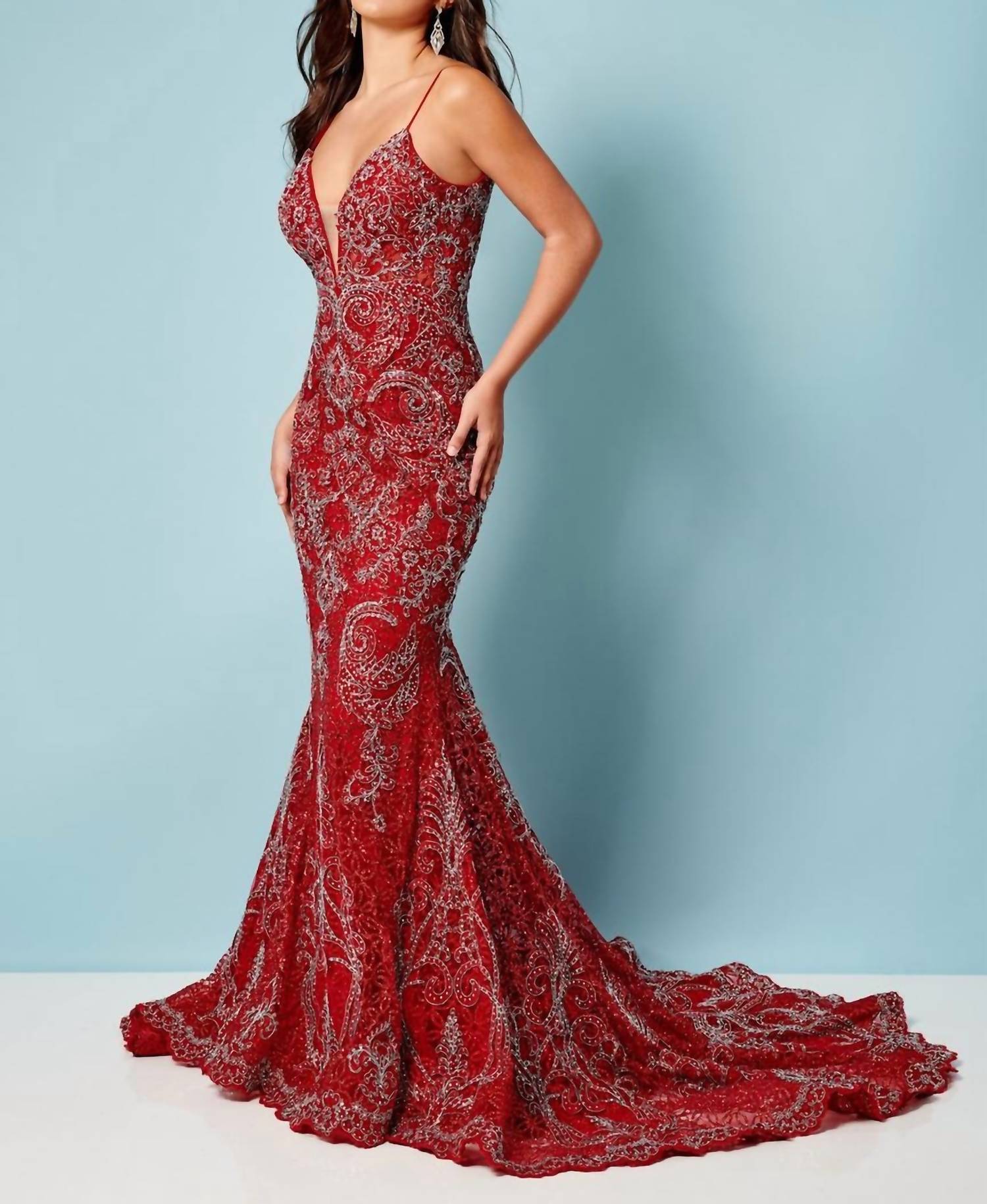 Бордовое вечернее платье с бисерной аппликацией RACHEL ALLAN
Бордовое вечернее платье с бисерной аппликацией RACHEL ALLAN