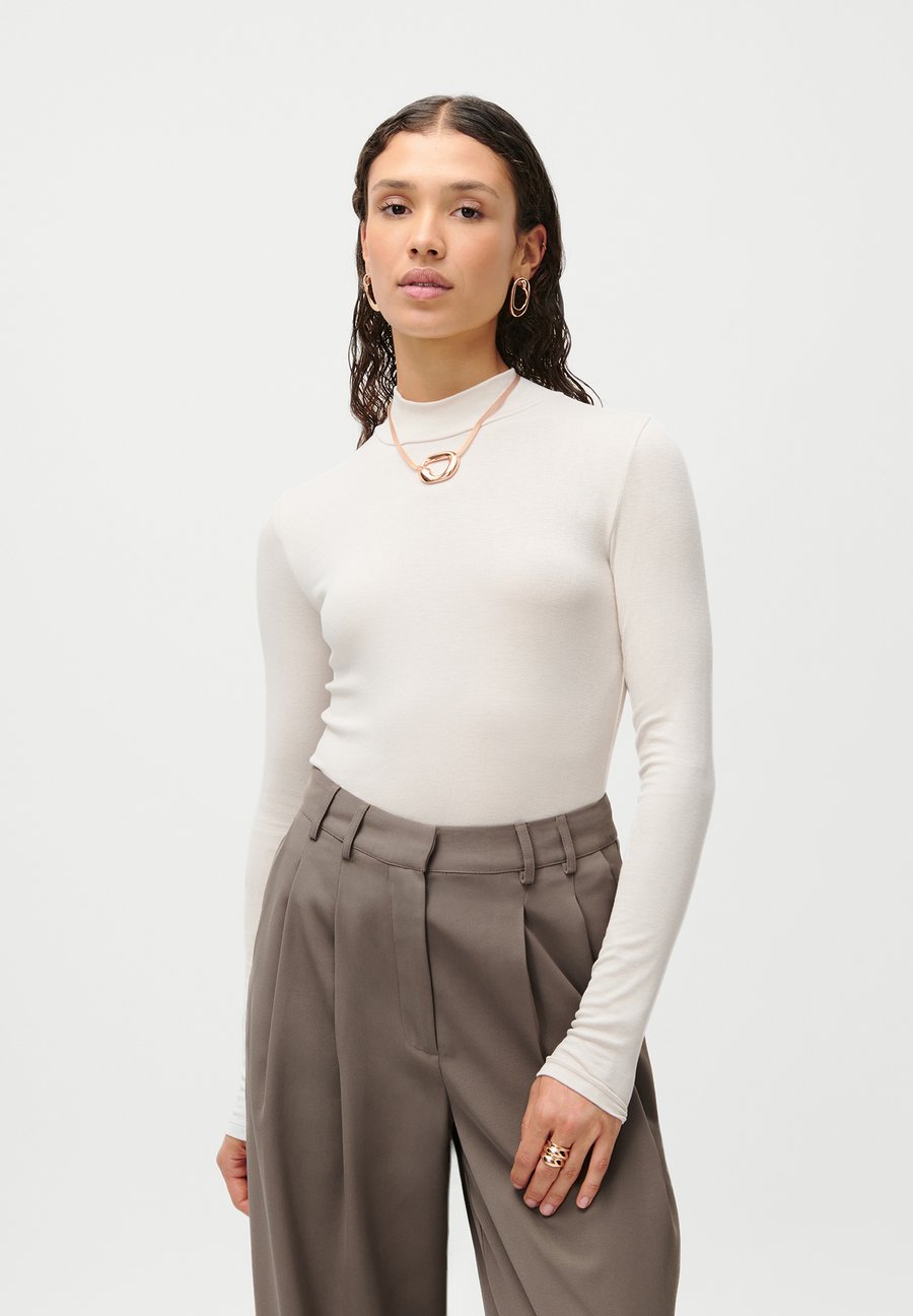 Топ LeGer by Lena Gercke DEIKE LONGSLEEVE, Light Grey
Топ LeGer by Lena Gercke DEIKE LONGSLEEVE, Light Grey