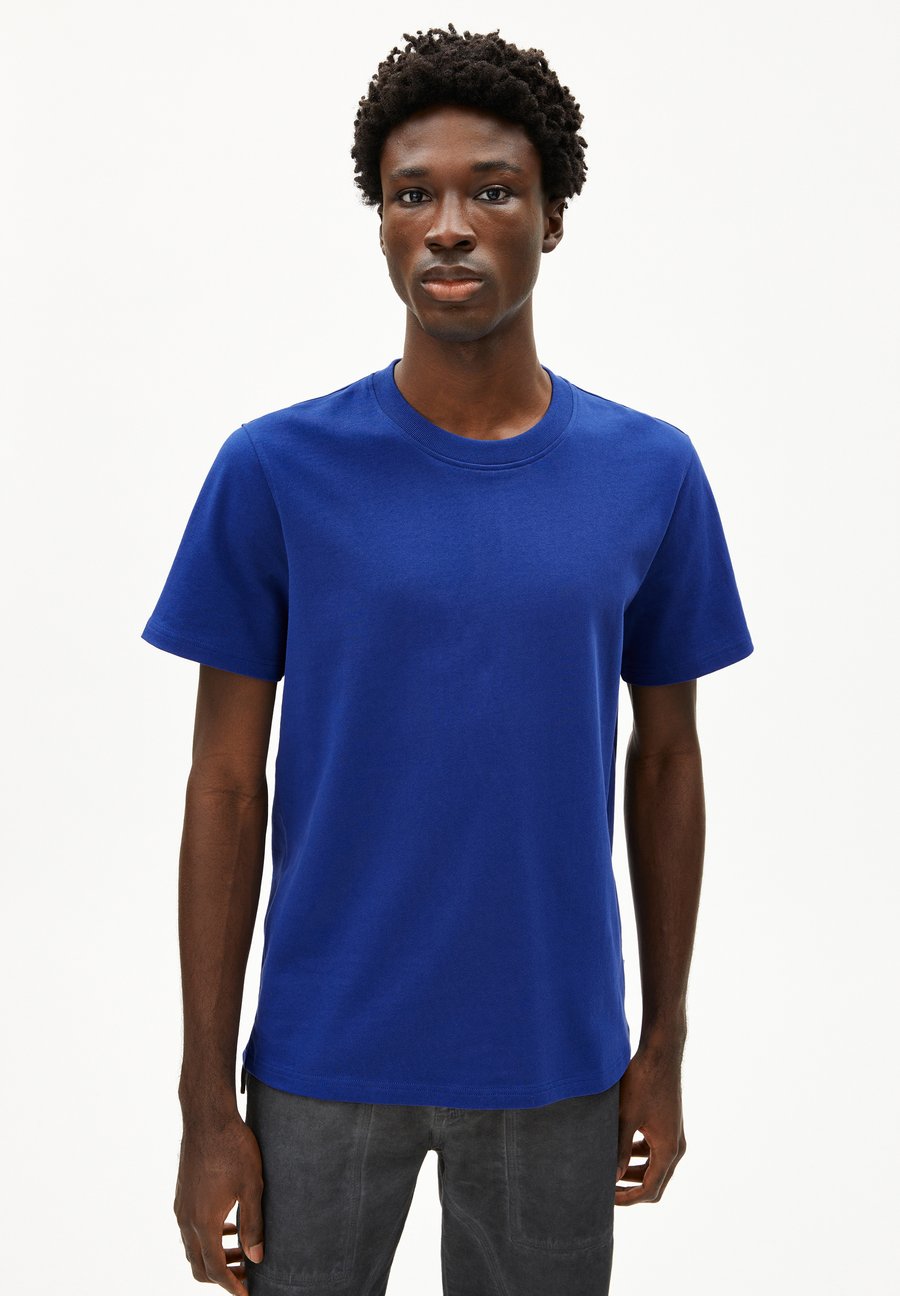 Футболка ARMEDANGELS MAARKUS SOLID, Dark Wave/Dark Blue, Синий, Футболка ARMEDANGELS MAARKUS SOLID, Dark Wave/Dark Blue
Футболка ARMEDANGELS MAARKUS SOLID, Dark Wave/Dark Blue, Синий, Футболка ARMEDANGELS MAARKUS SOLID, Dark Wave/Dark Blue