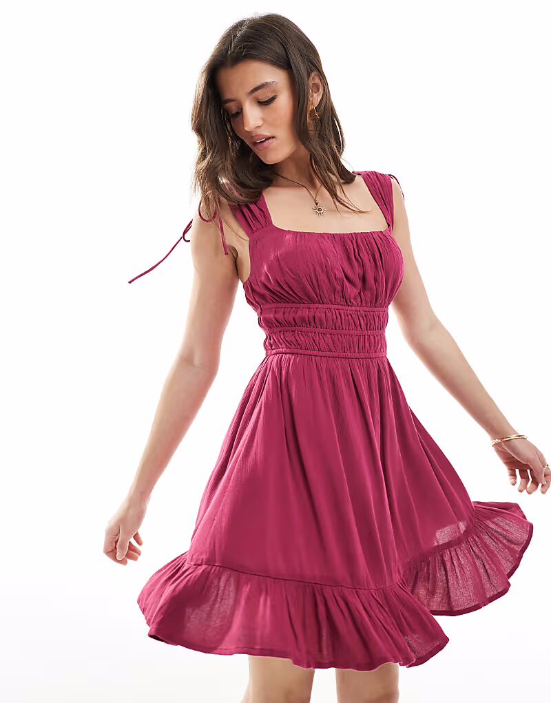 Платье-распашонка Stradivarius вишневого цвета
Платье-распашонка Stradivarius вишневого цвета