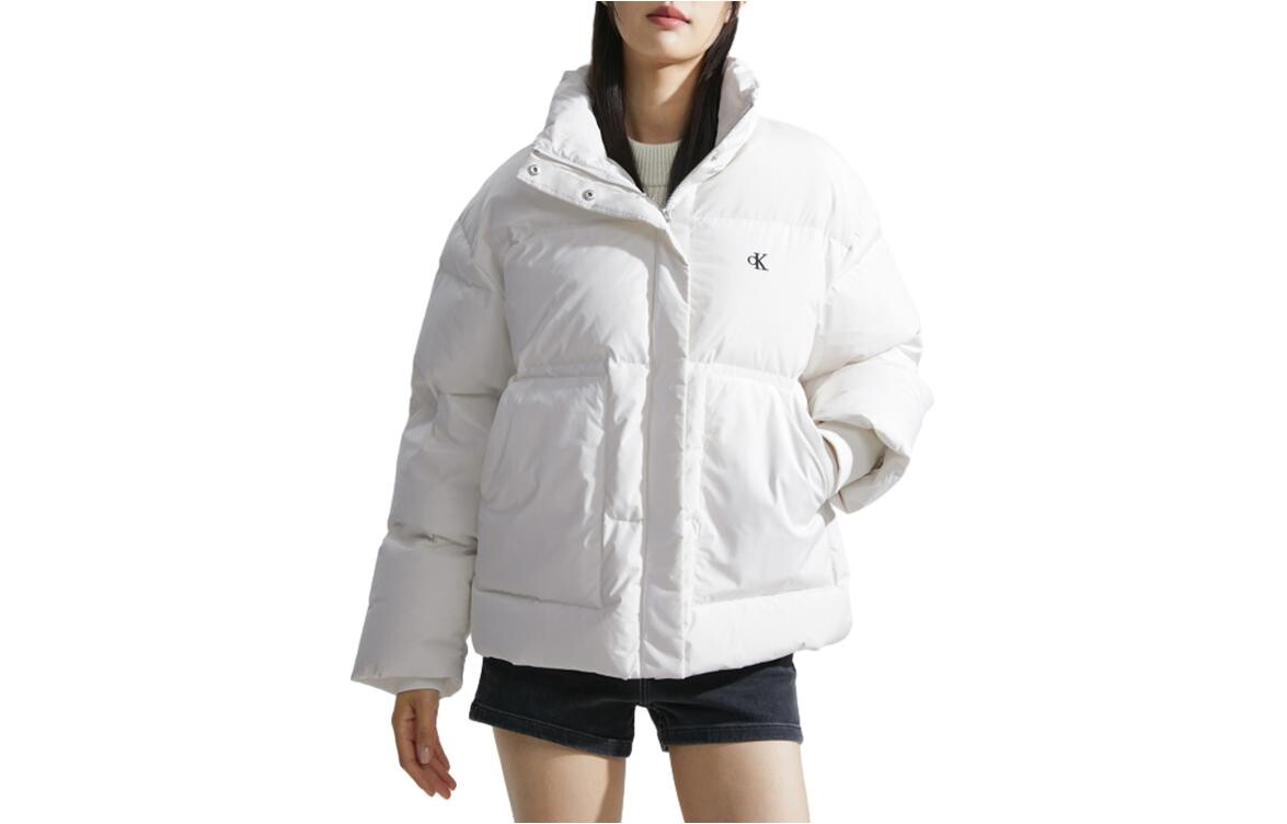 Пуховик женский молочно-белый Calvin Klein
Пуховик женский молочно-белый Calvin Klein