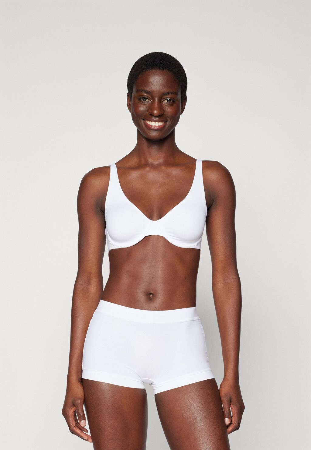 Бюстгальтер на косточках UNIQUE MICRO Schiesser, белый
Бюстгальтер на косточках UNIQUE MICRO Schiesser, белый