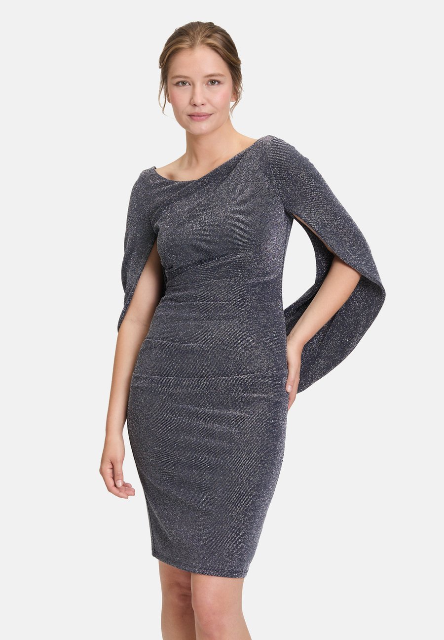 Платье Vera Mont IM GLITZER-LOOK, Dunkelblau Grau/Blue
Платье Vera Mont IM GLITZER-LOOK, Dunkelblau Grau/Blue