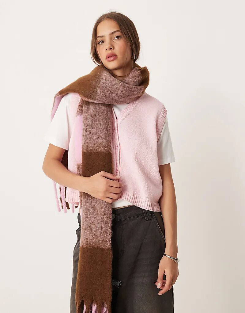 Плетеный шарф с кисточками ASOS DESIGN в крупную клетку розового и коричневого цветов
Плетеный шарф с кисточками ASOS DESIGN в крупную клетку розового и коричневого цветов
