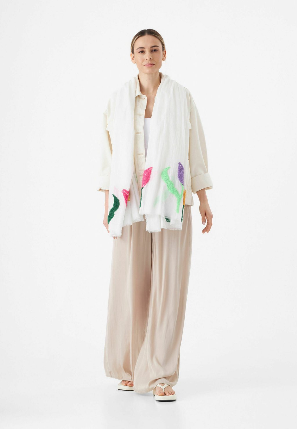 Шарф Codello, бежевый
Шарф Codello, бежевый