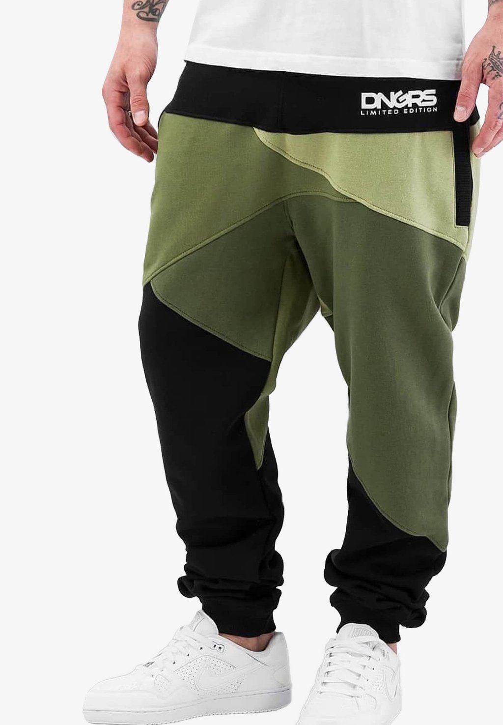Спортивные брюки DNGRS LOCOTAY Dangerous DNGRS, оливковый
Спортивные брюки DNGRS LOCOTAY Dangerous DNGRS, оливковый