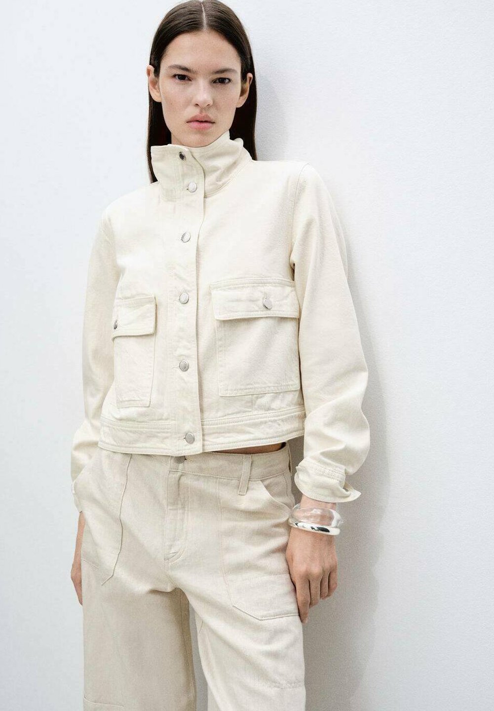 Джинсовая куртка Mango, кремовый
Джинсовая куртка Mango, кремовый